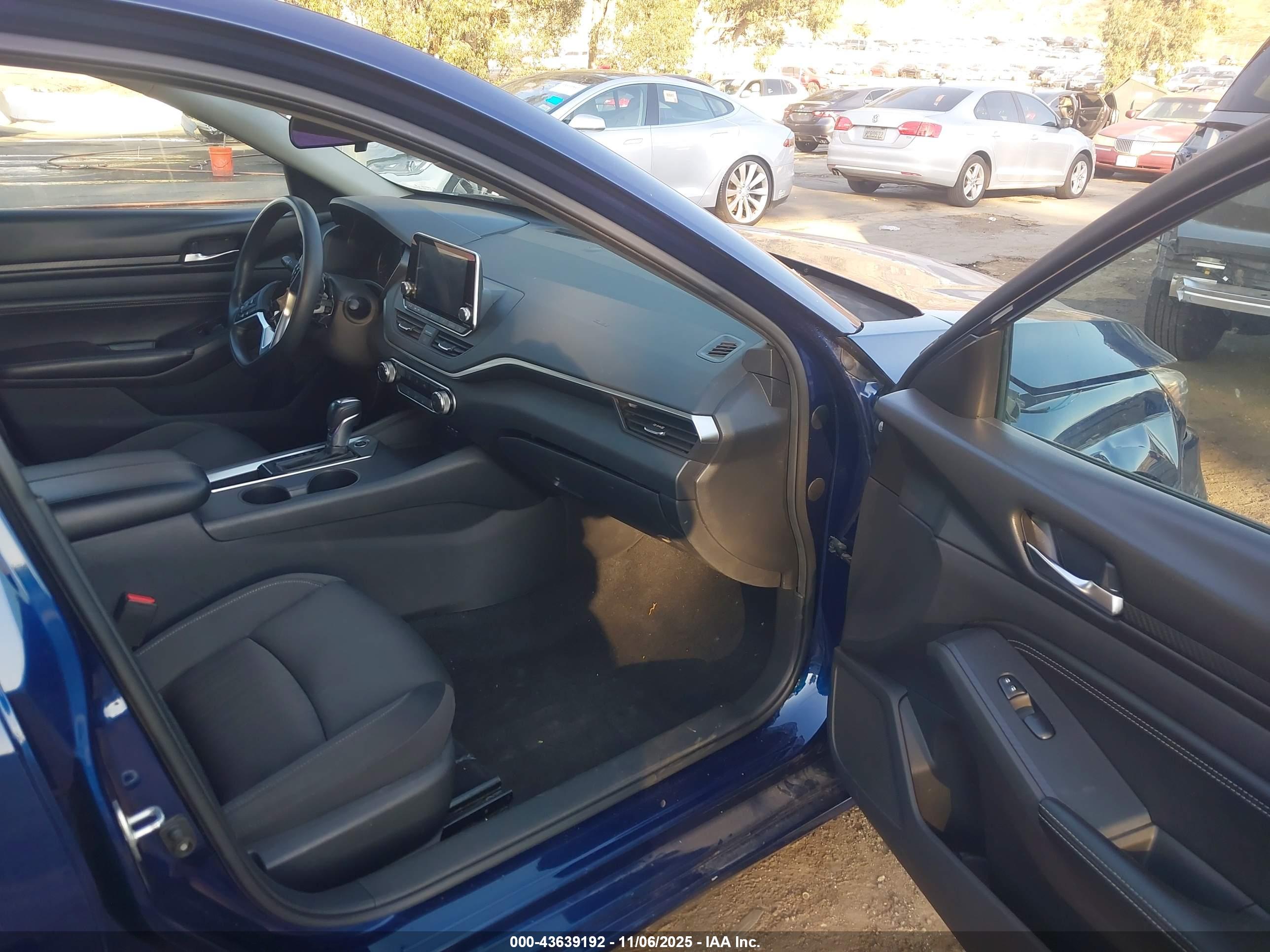 NISSAN ALTIMA image 5