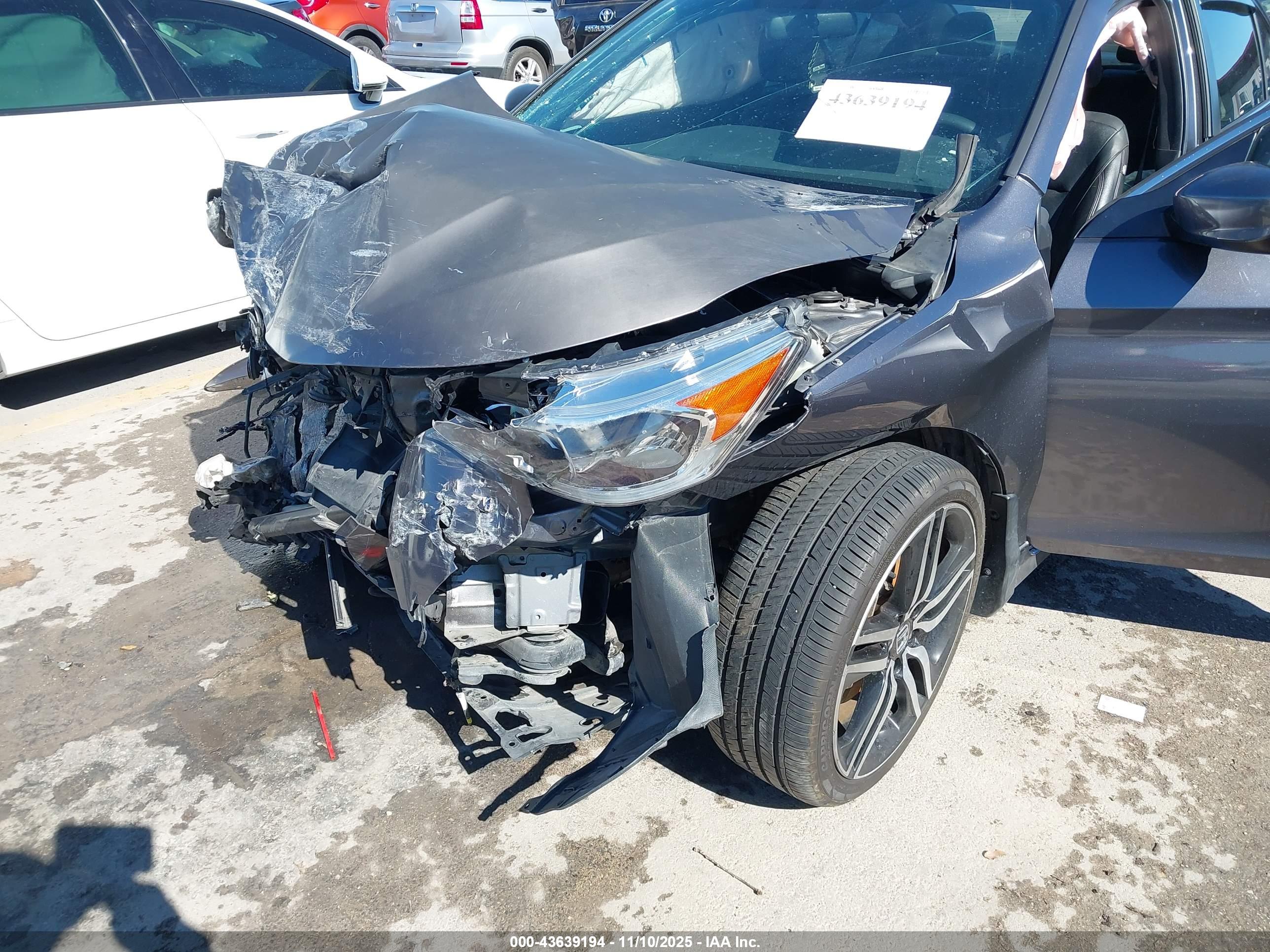 HONDA ACCORD image 6