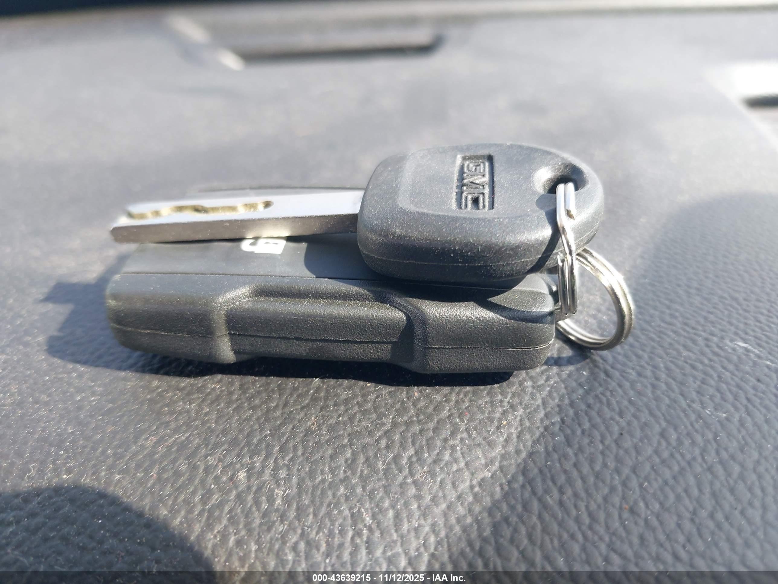 GMC CANYON image 11