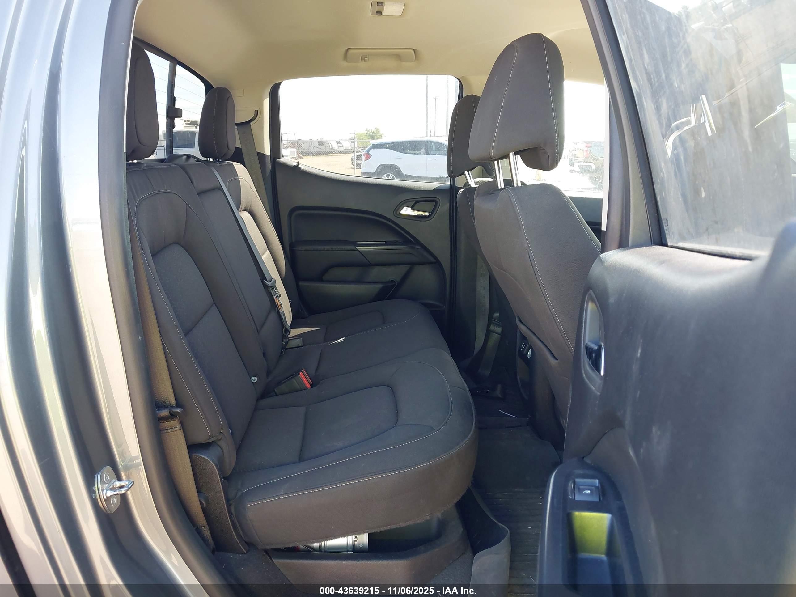 GMC CANYON image 8