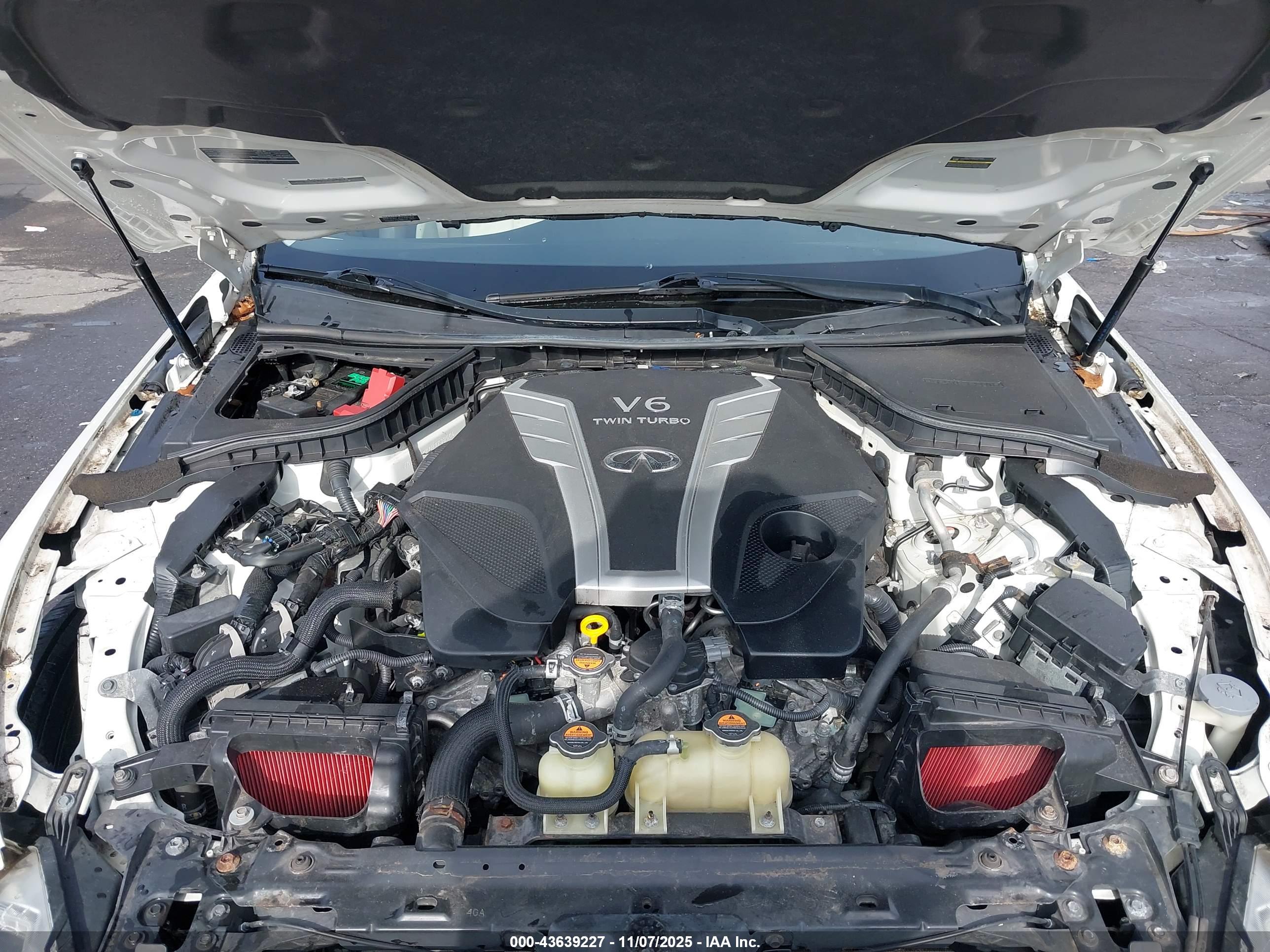 INFINITI Q50 image 10