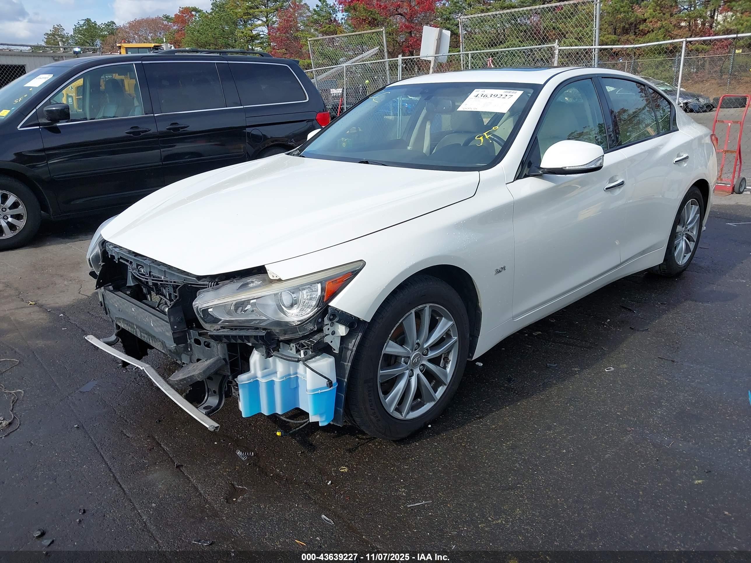INFINITI Q50 image 2