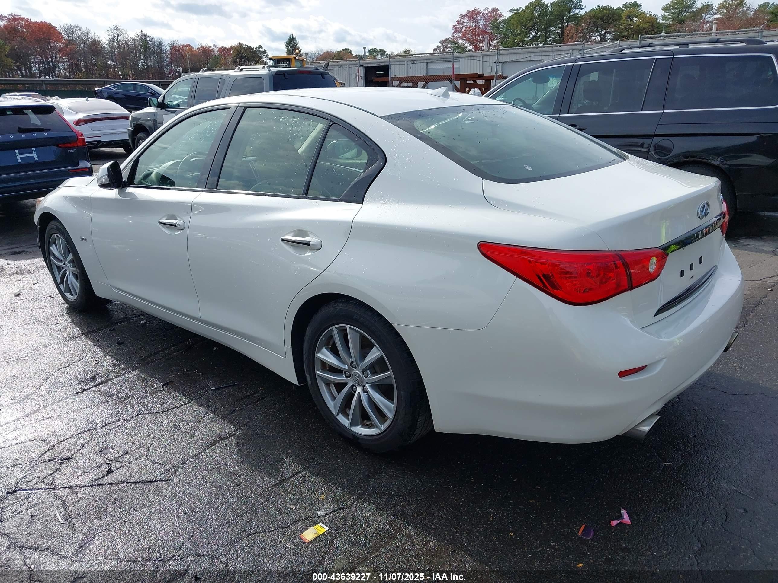 INFINITI Q50 image 3