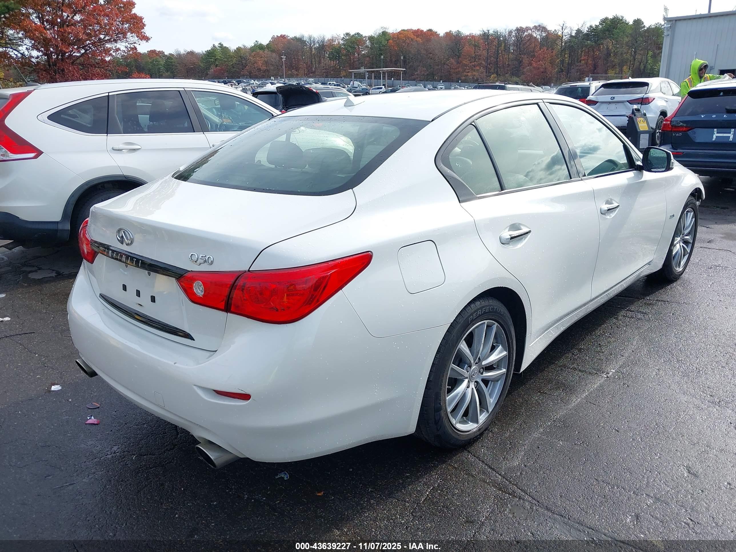 INFINITI Q50 image 4
