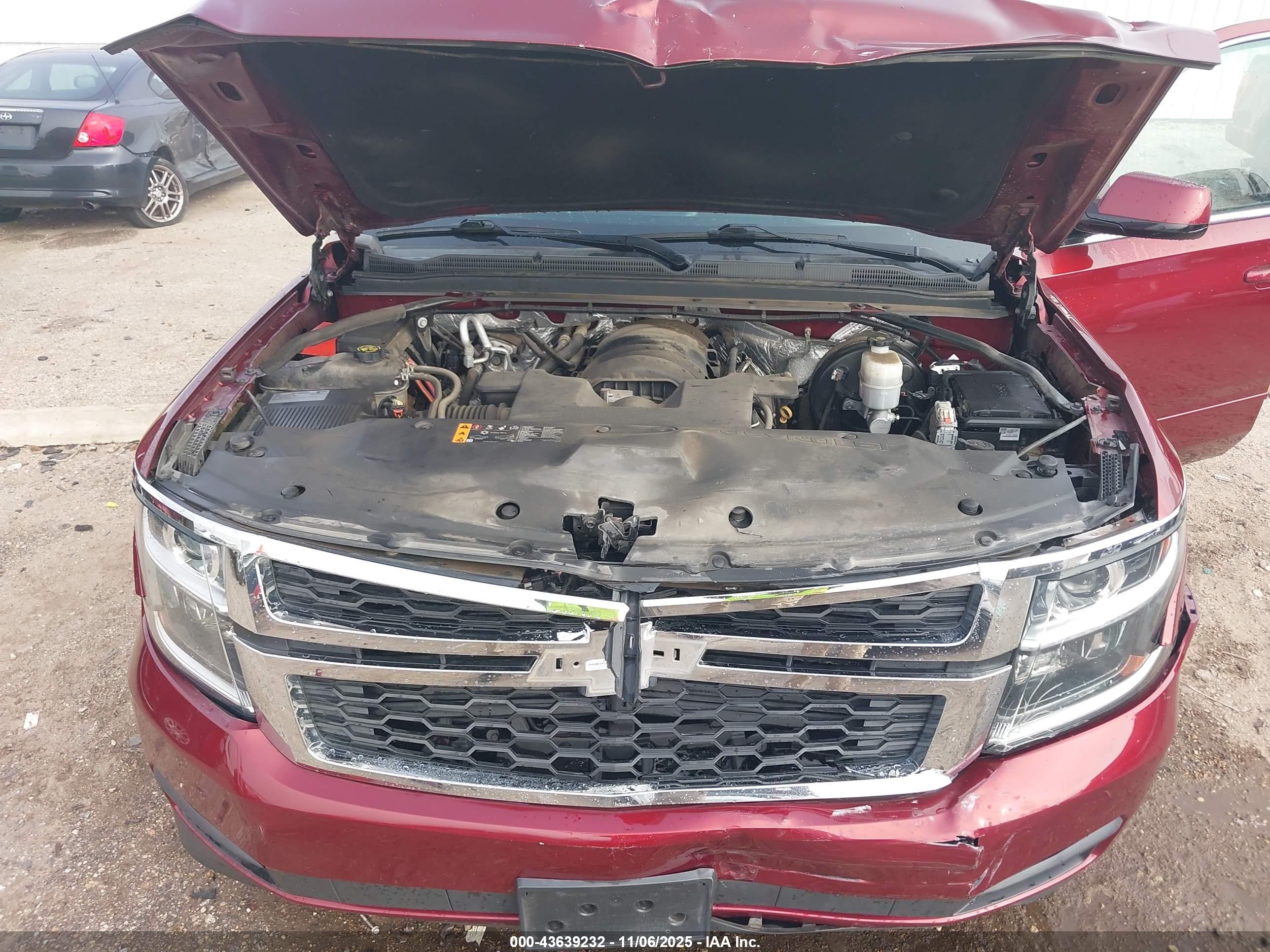 CHEVROLET SUBURBAN image 10