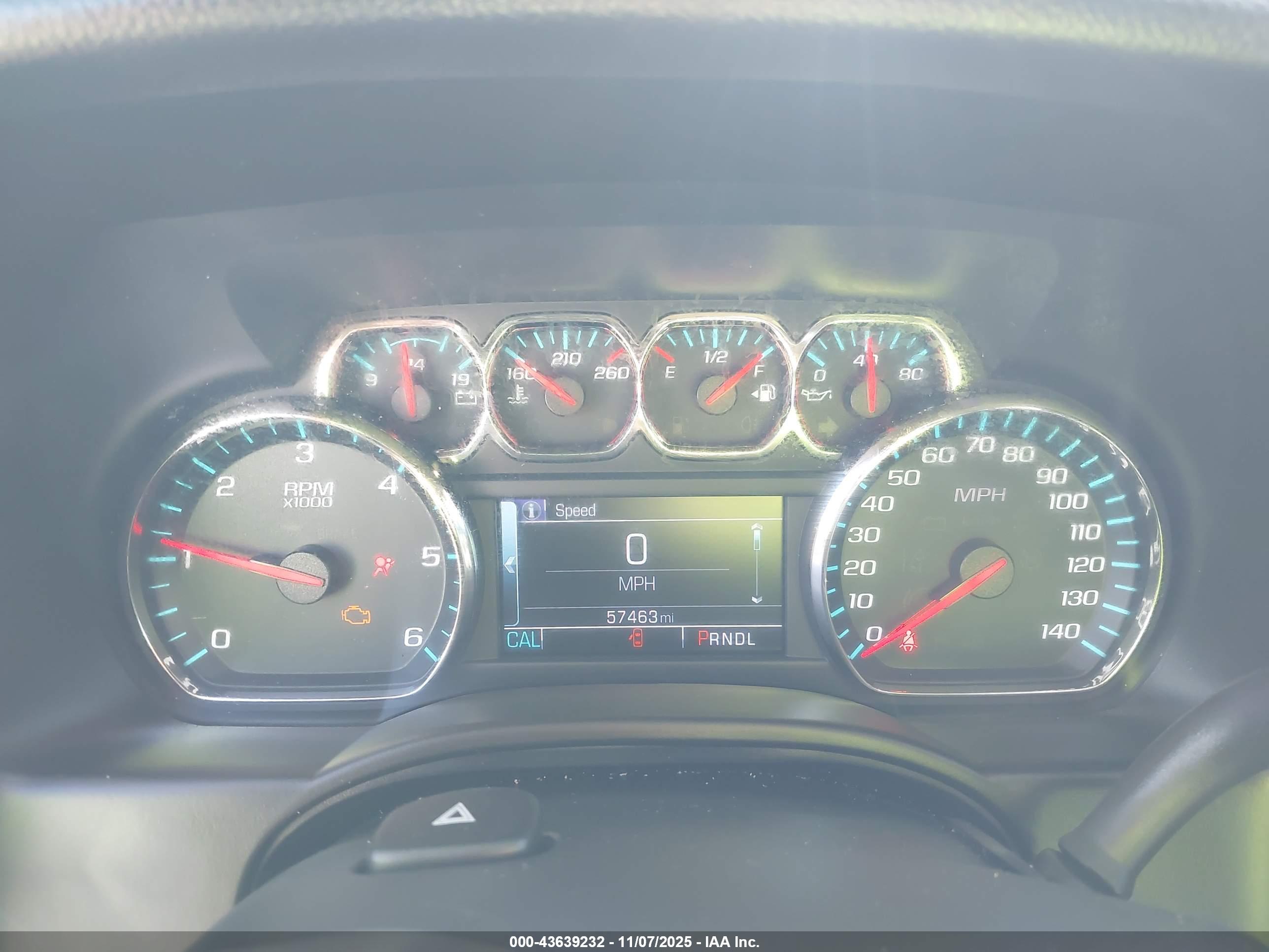 CHEVROLET SUBURBAN image 7