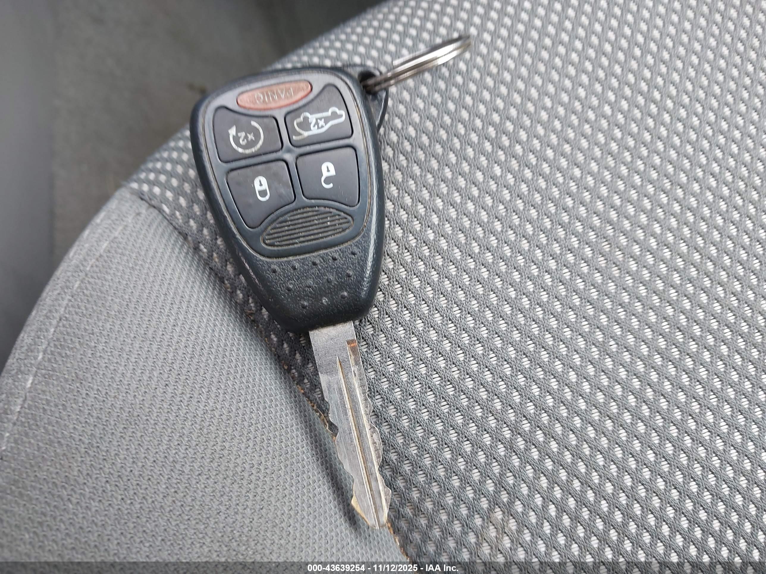 CHRYSLER SEBRING image 11