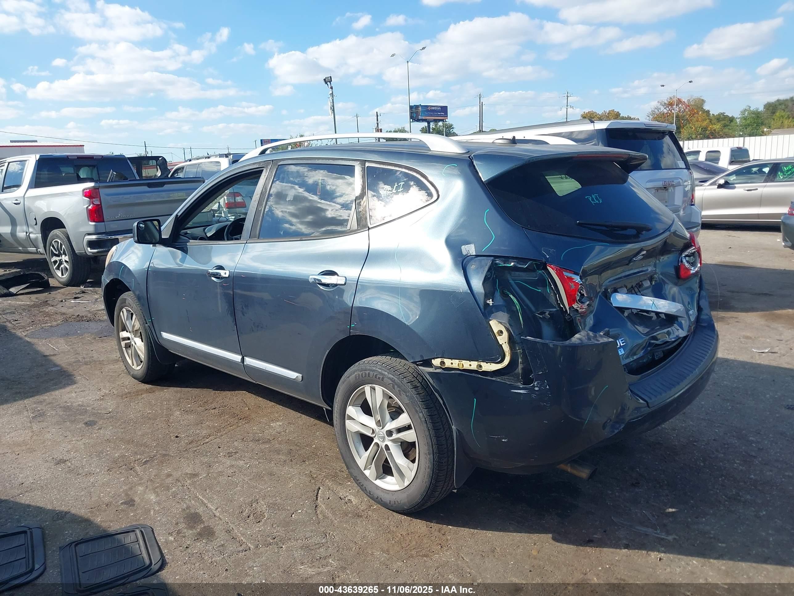 NISSAN ROGUE image 3