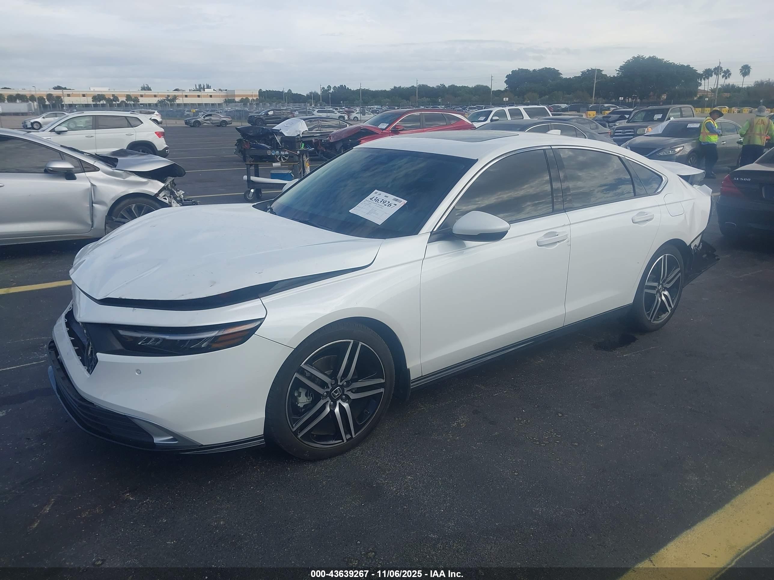 HONDA ACCORD image 2
