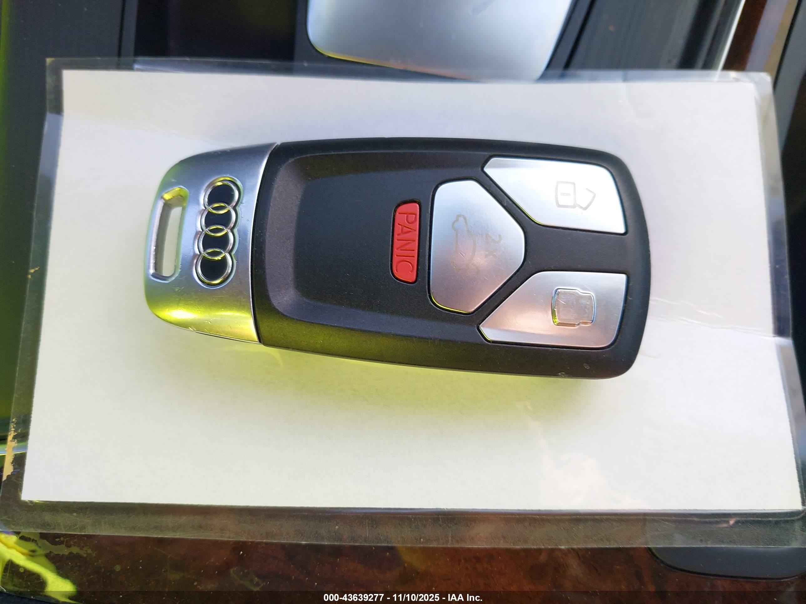 AUDI A4 image 11