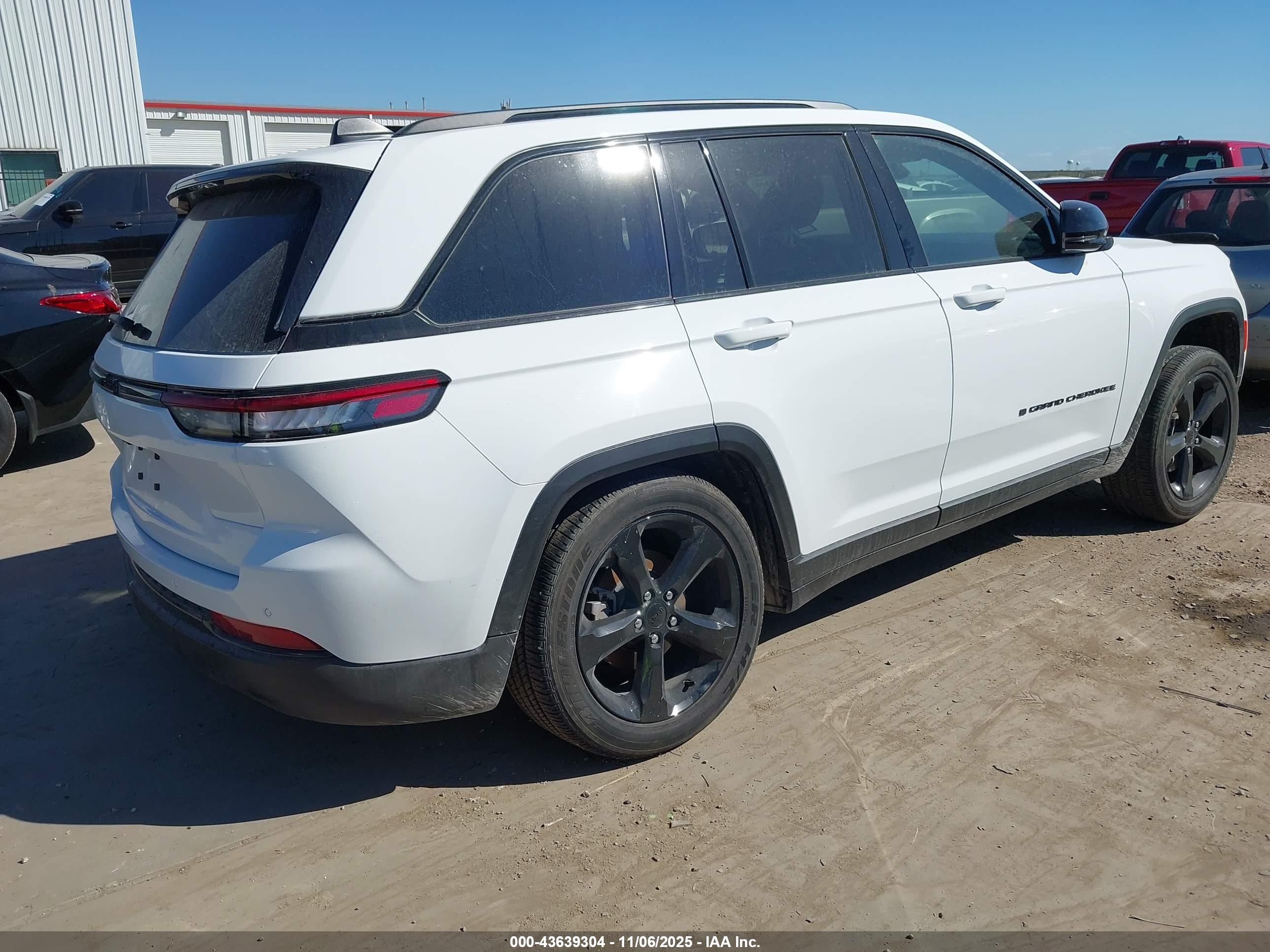 JEEP GRAND image 4