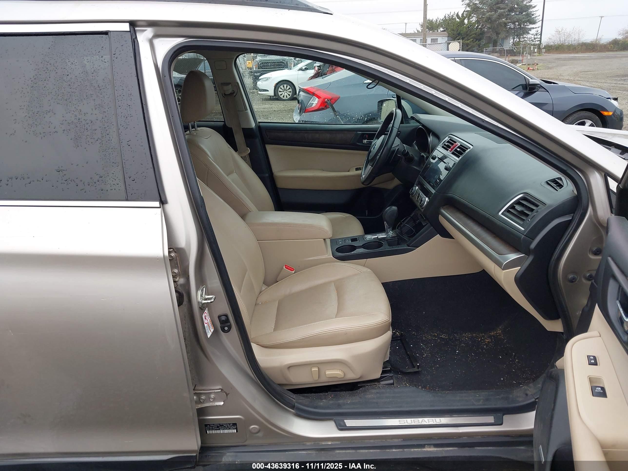 SUBARU OUTBACK image 5