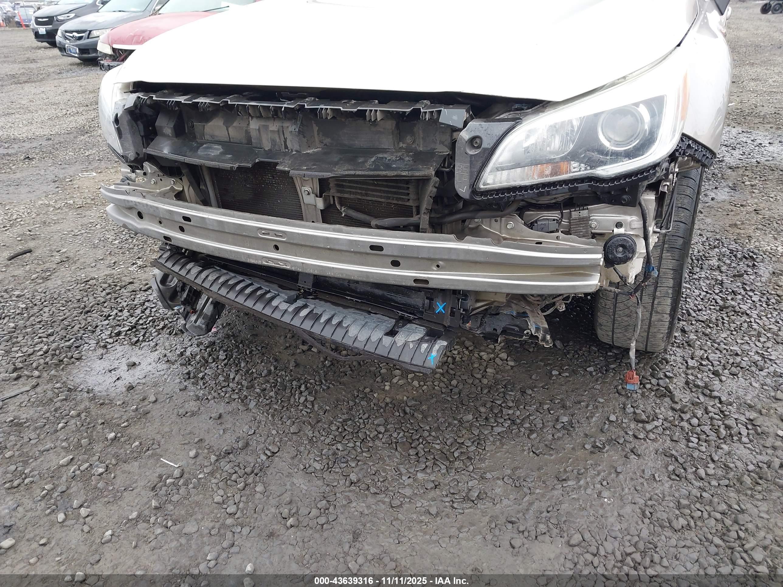 SUBARU OUTBACK image 6