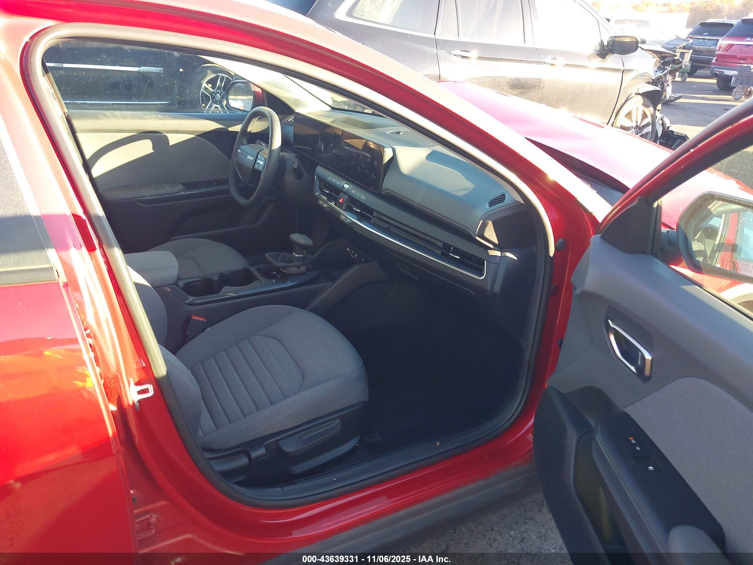 KIA K4 image 5