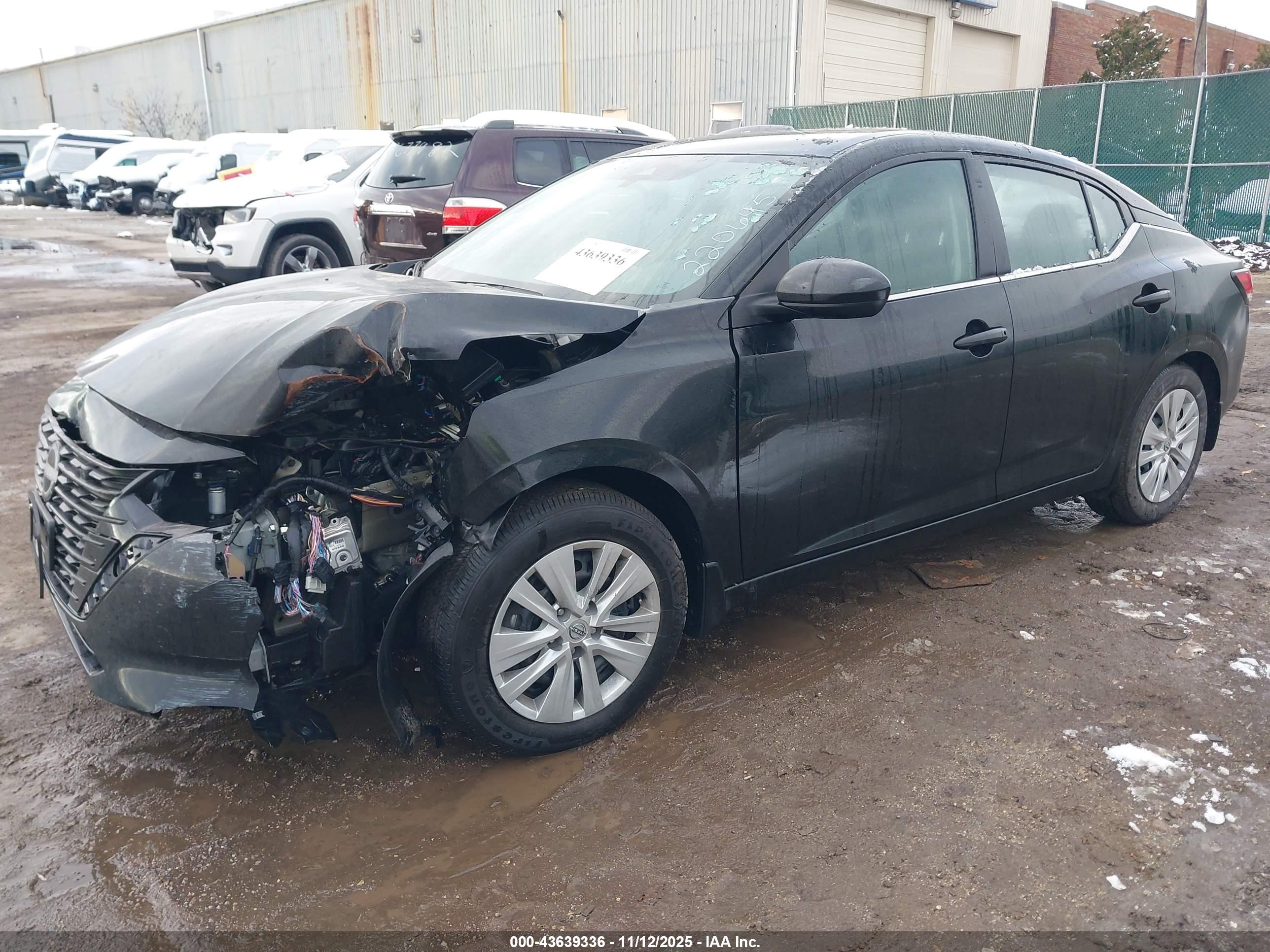 NISSAN SENTRA image 2
