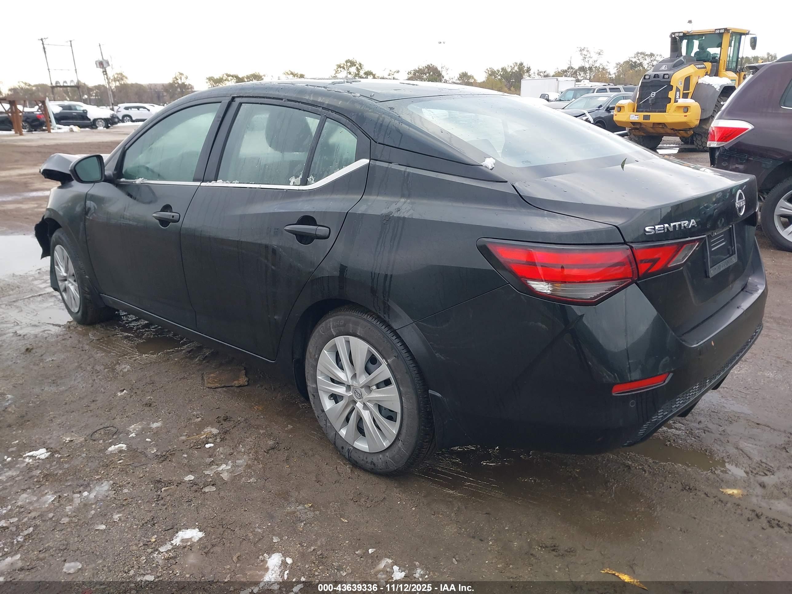 NISSAN SENTRA image 3