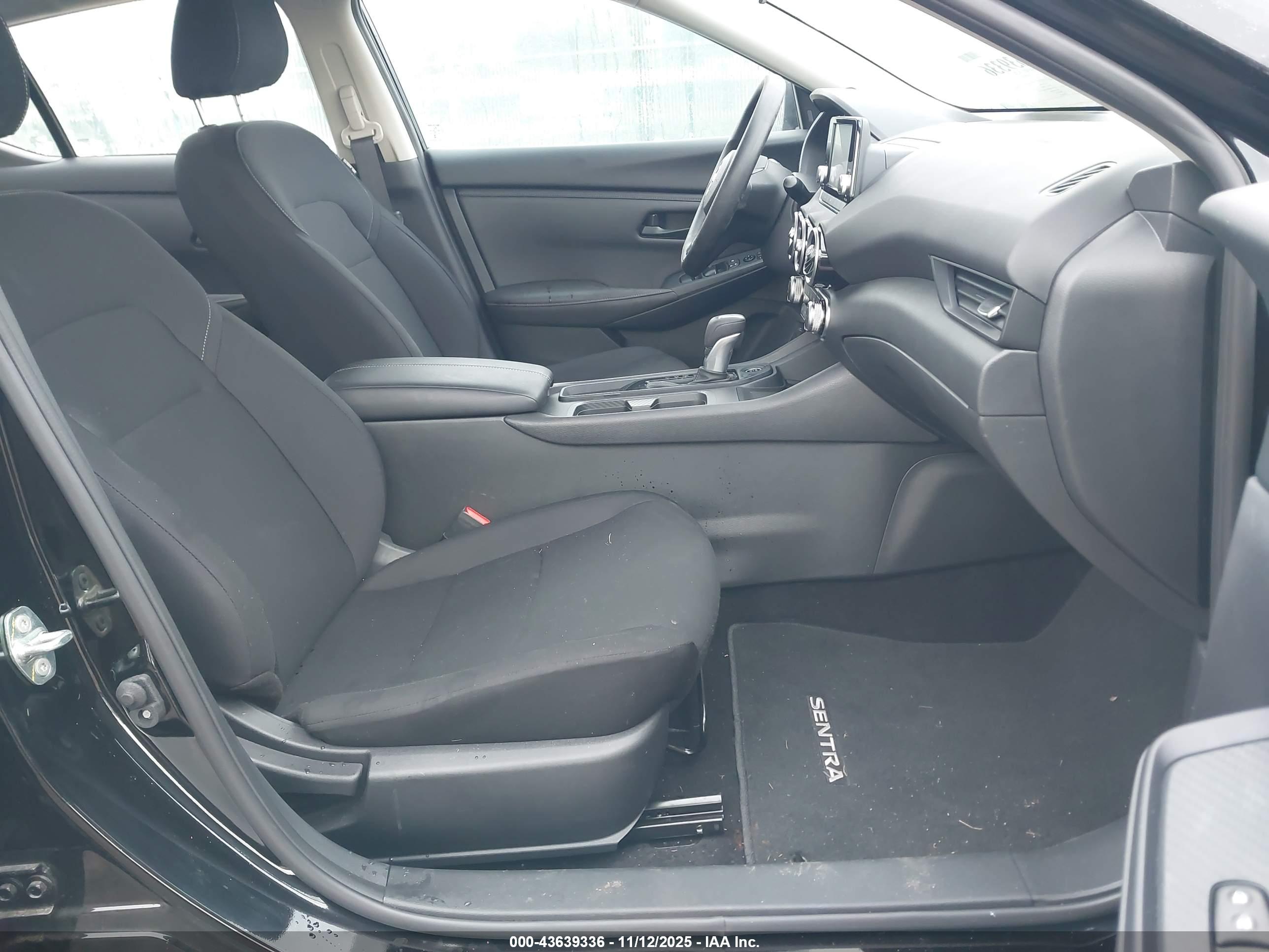 NISSAN SENTRA image 5
