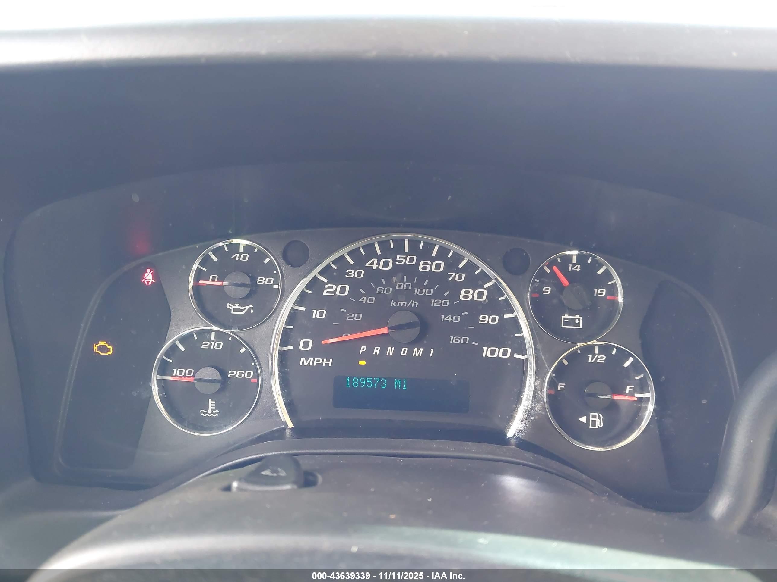 CHEVROLET EXPRESS image 6