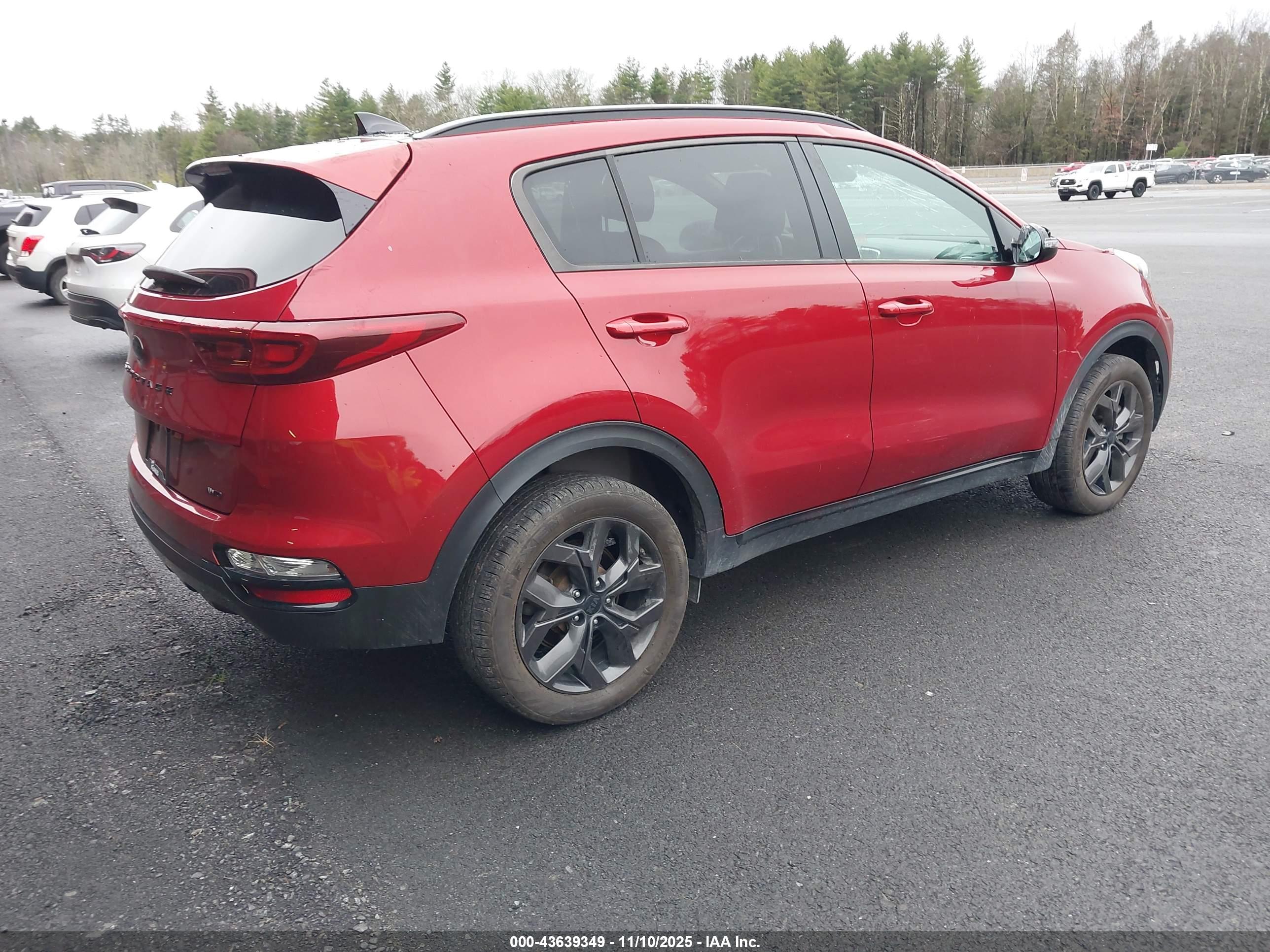 KIA SPORTAGE image 4