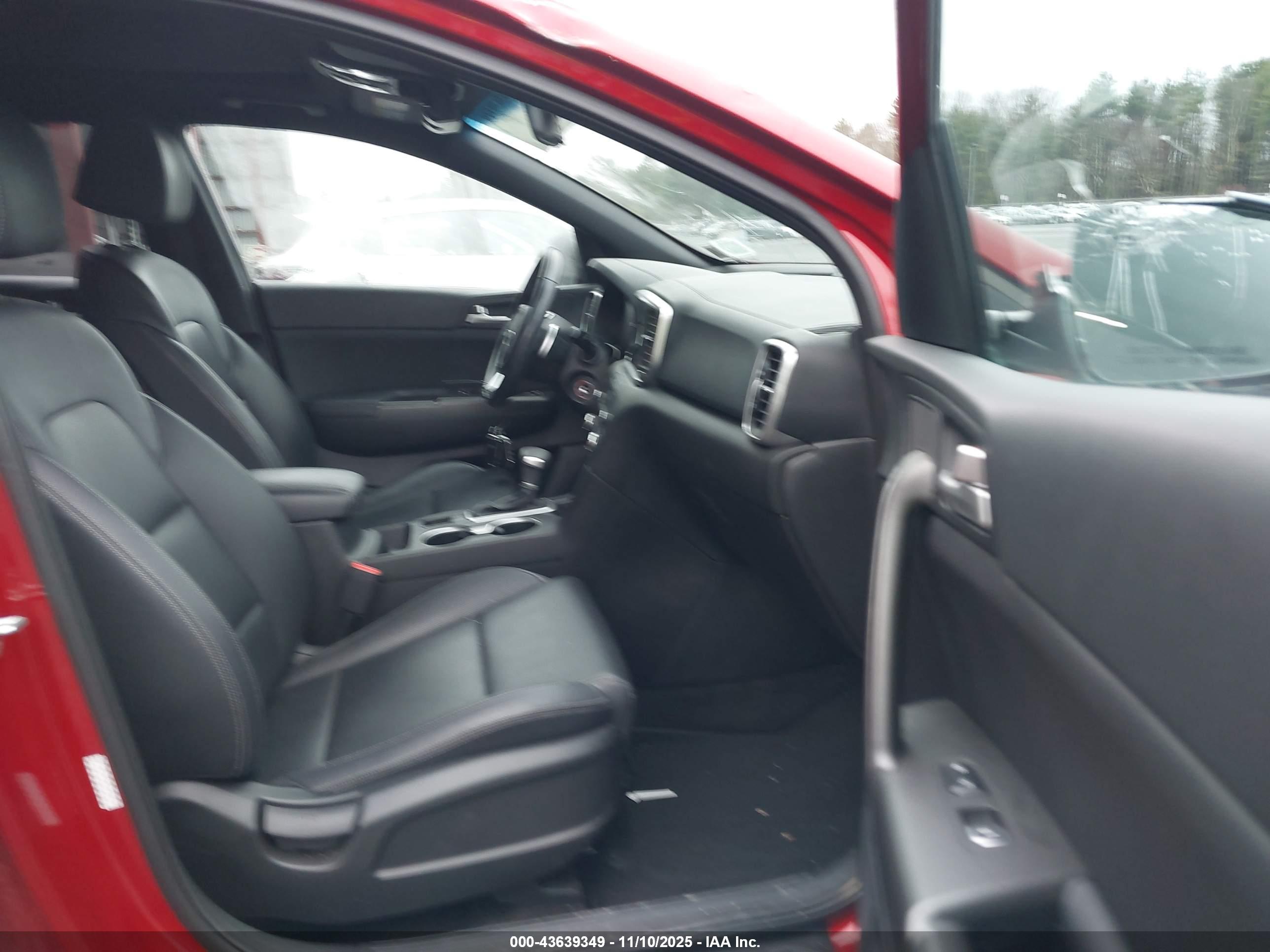 KIA SPORTAGE image 5