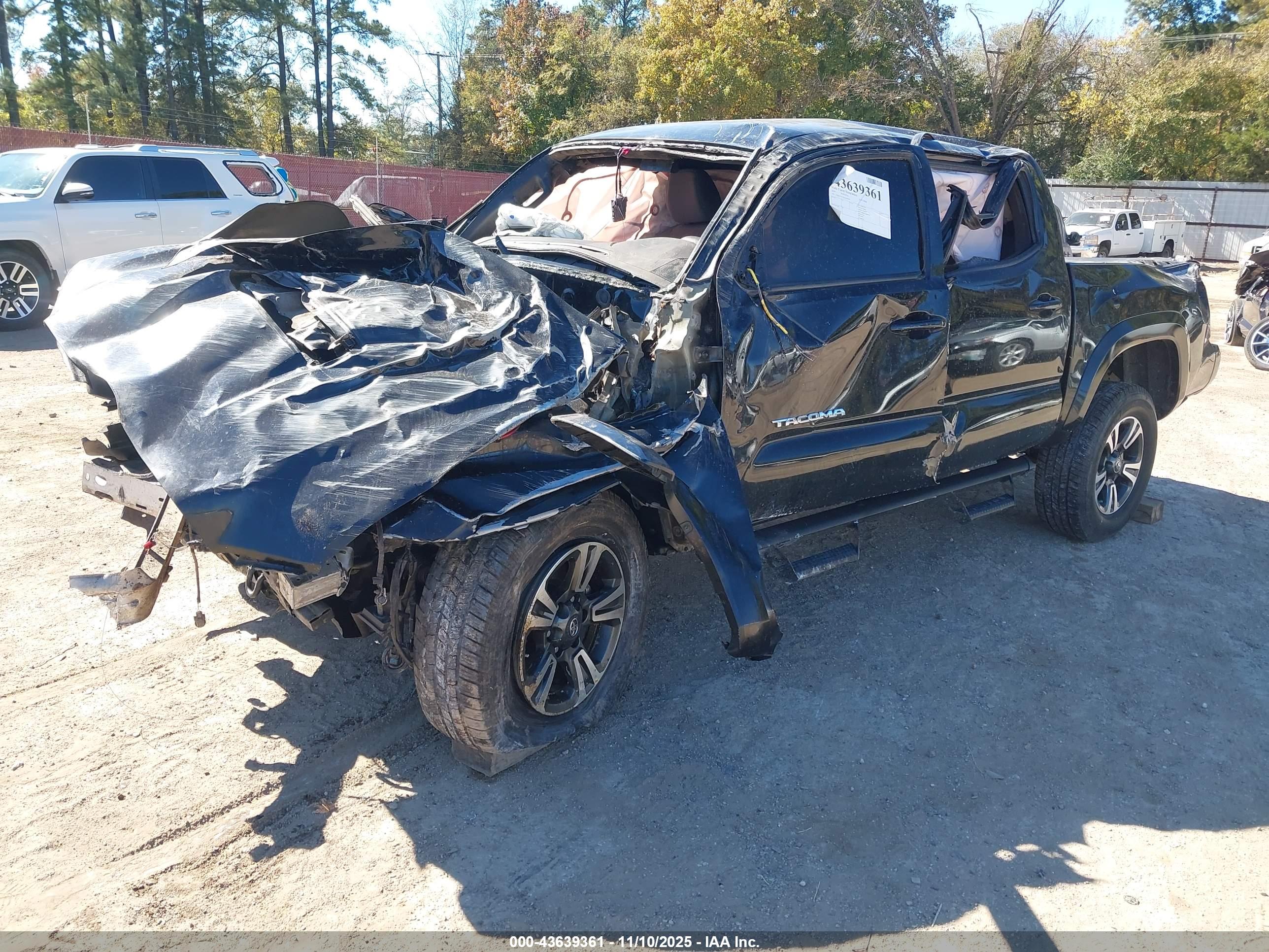 TOYOTA TACOMA image 2