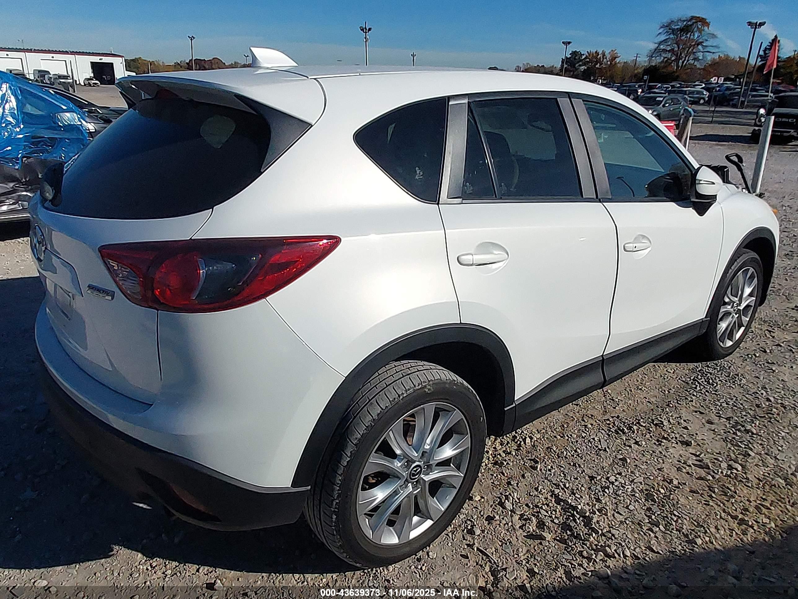 MAZDA CX-5 image 4