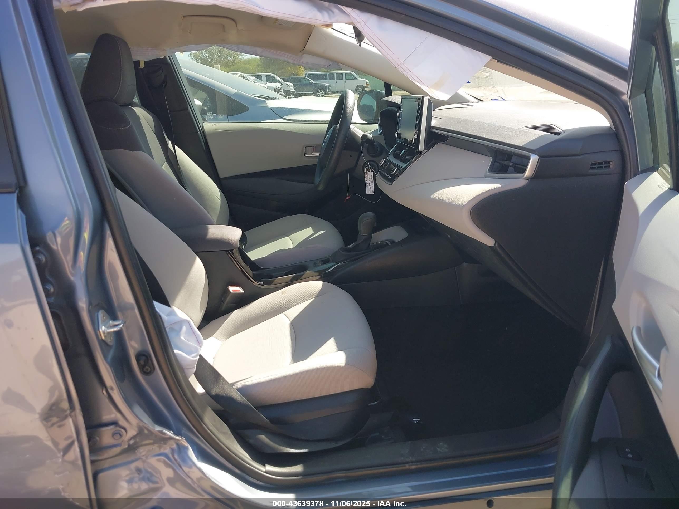 TOYOTA COROLLA image 5