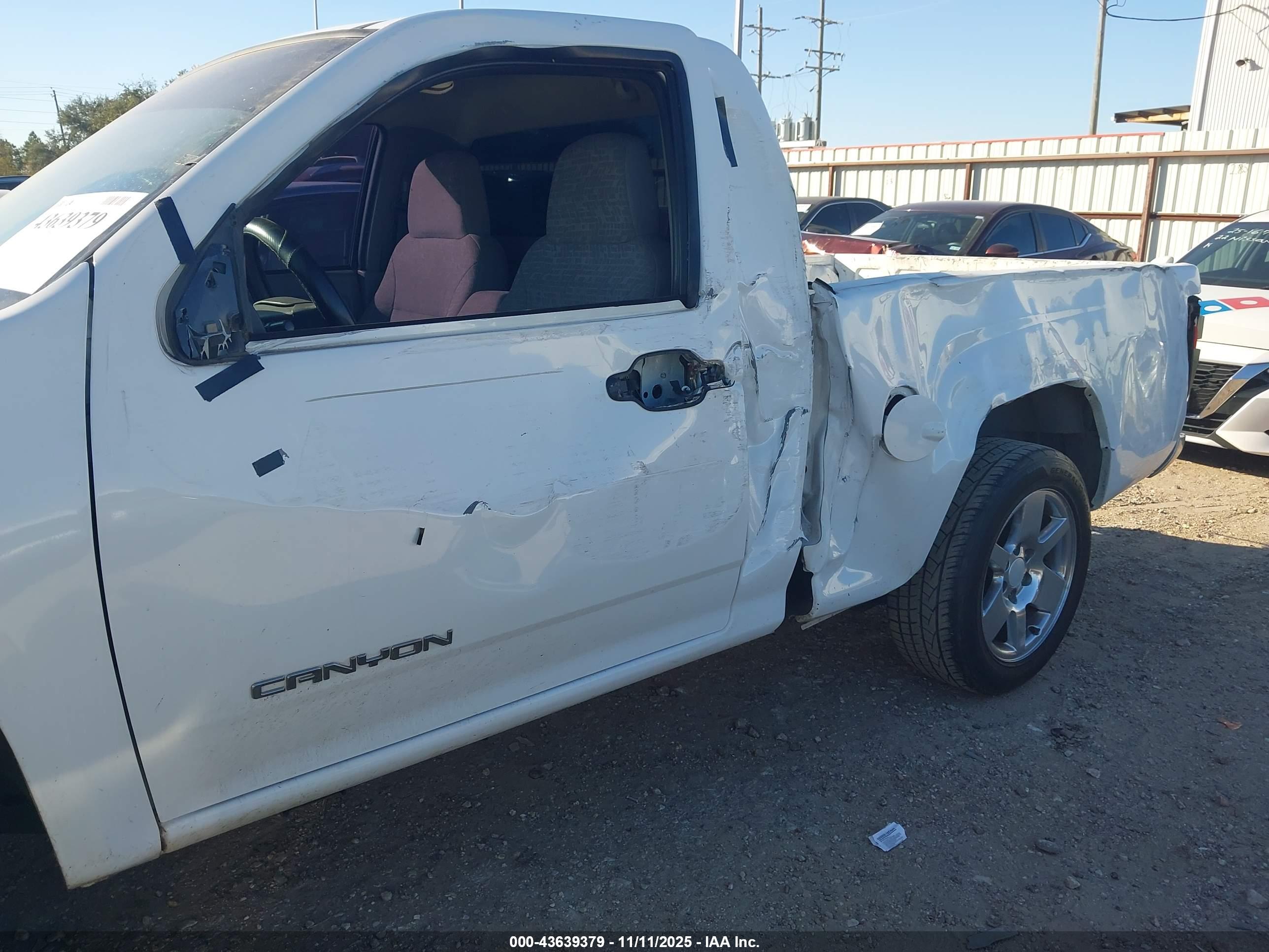 GMC CANYON image 6