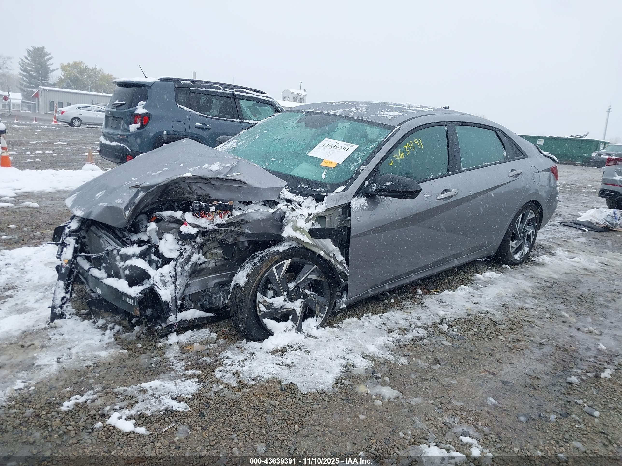 HYUNDAI ELANTRA image 2