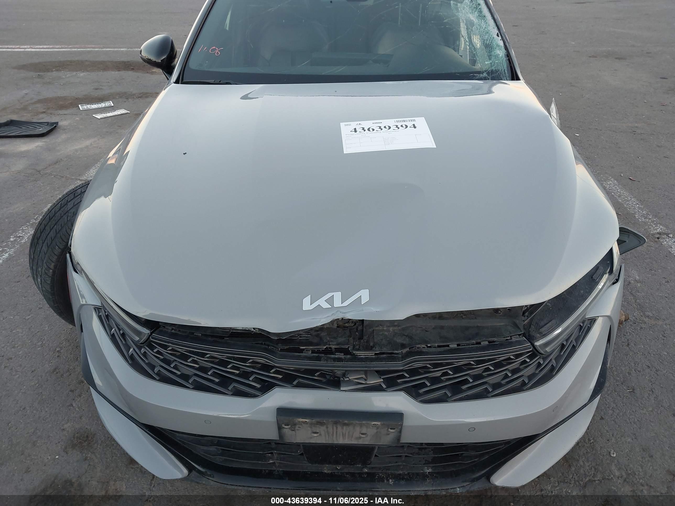 KIA K5 image 10
