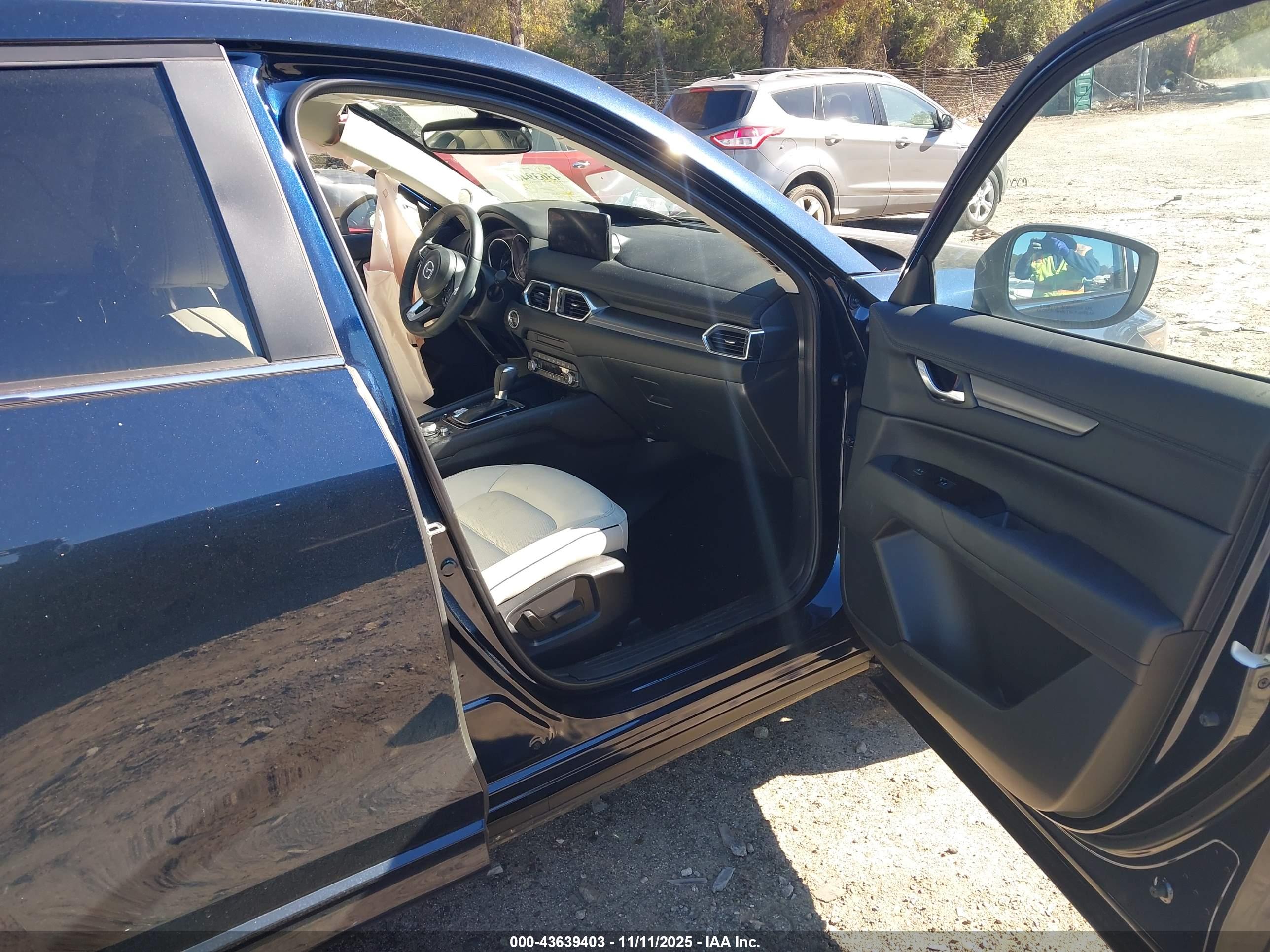 MAZDA CX-5 image 5