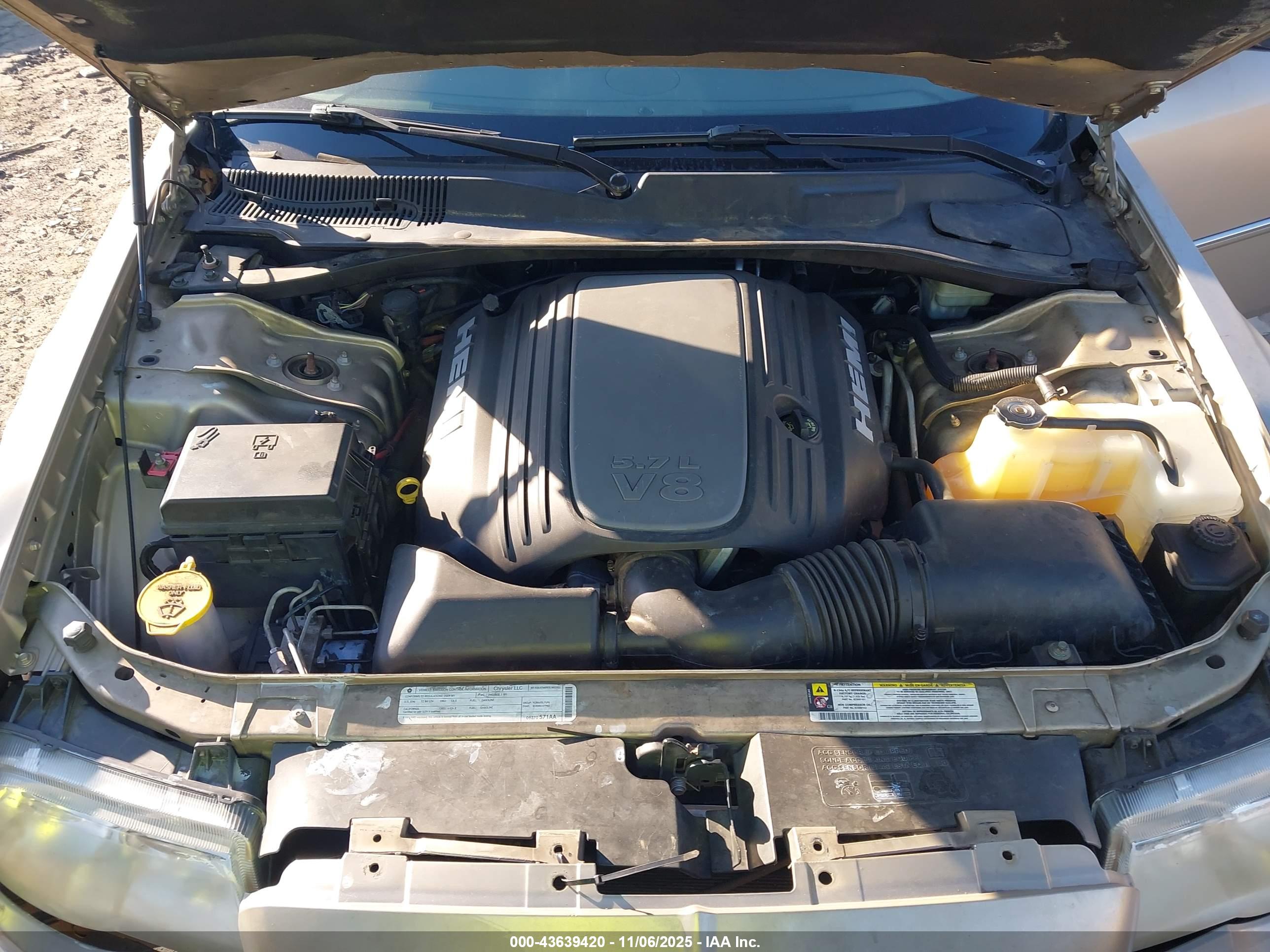 CHRYSLER 300C image 10