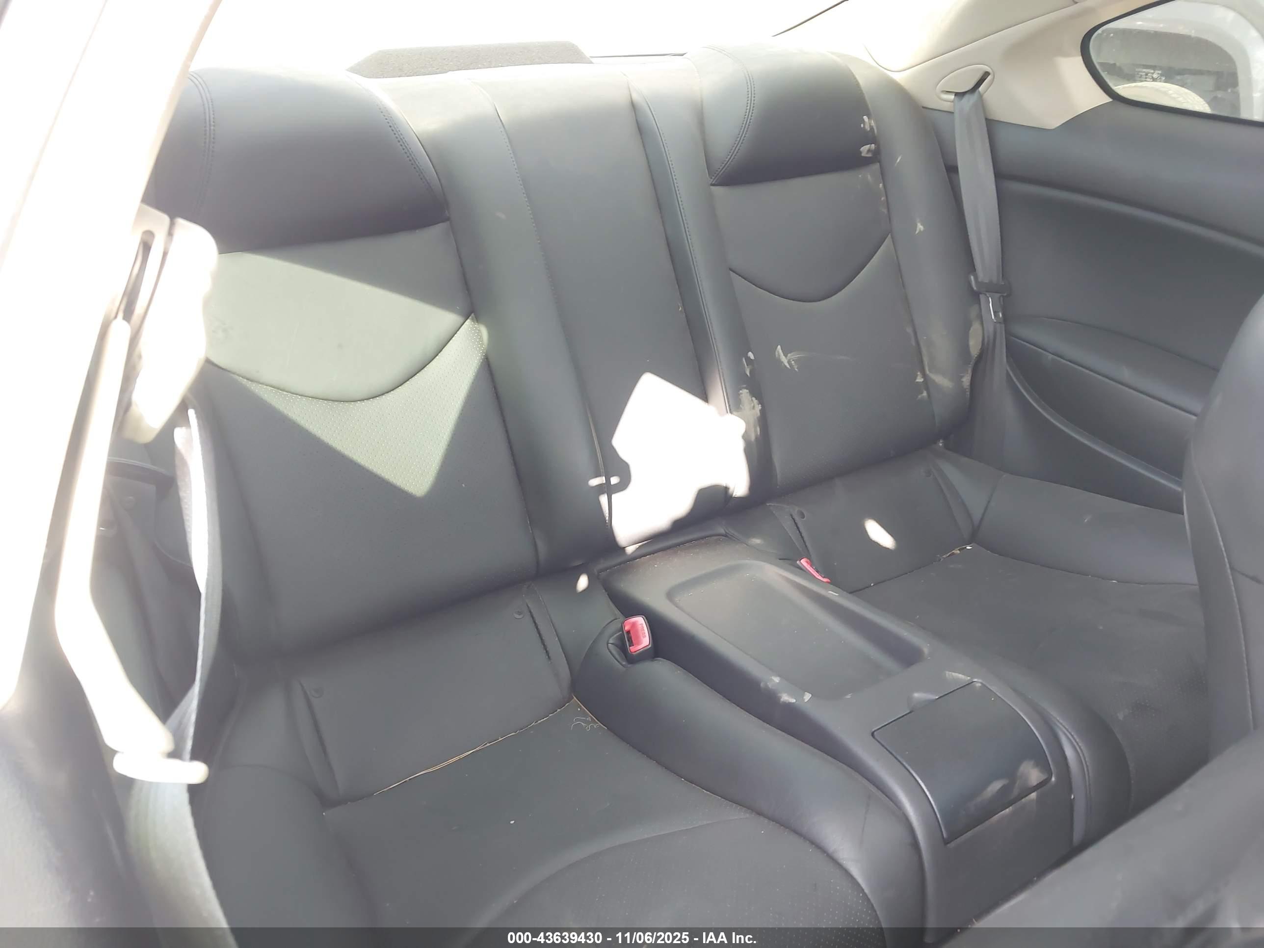 INFINITI G37 image 8