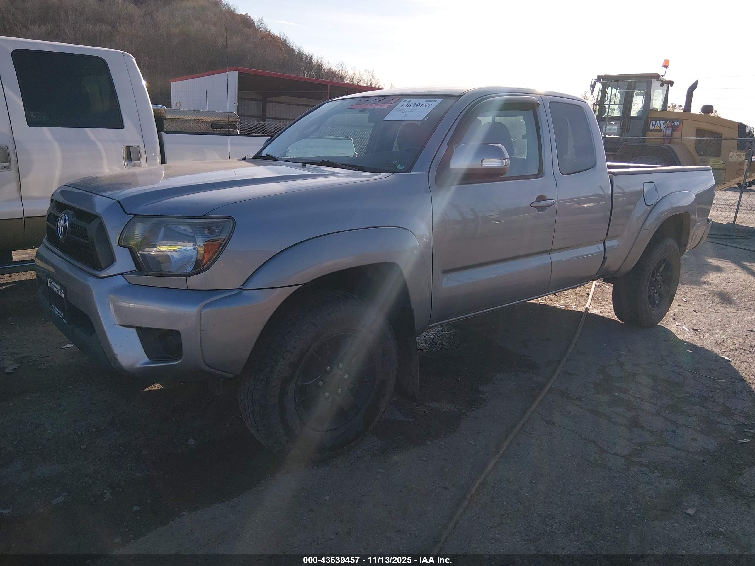 TOYOTA TACOMA image 2