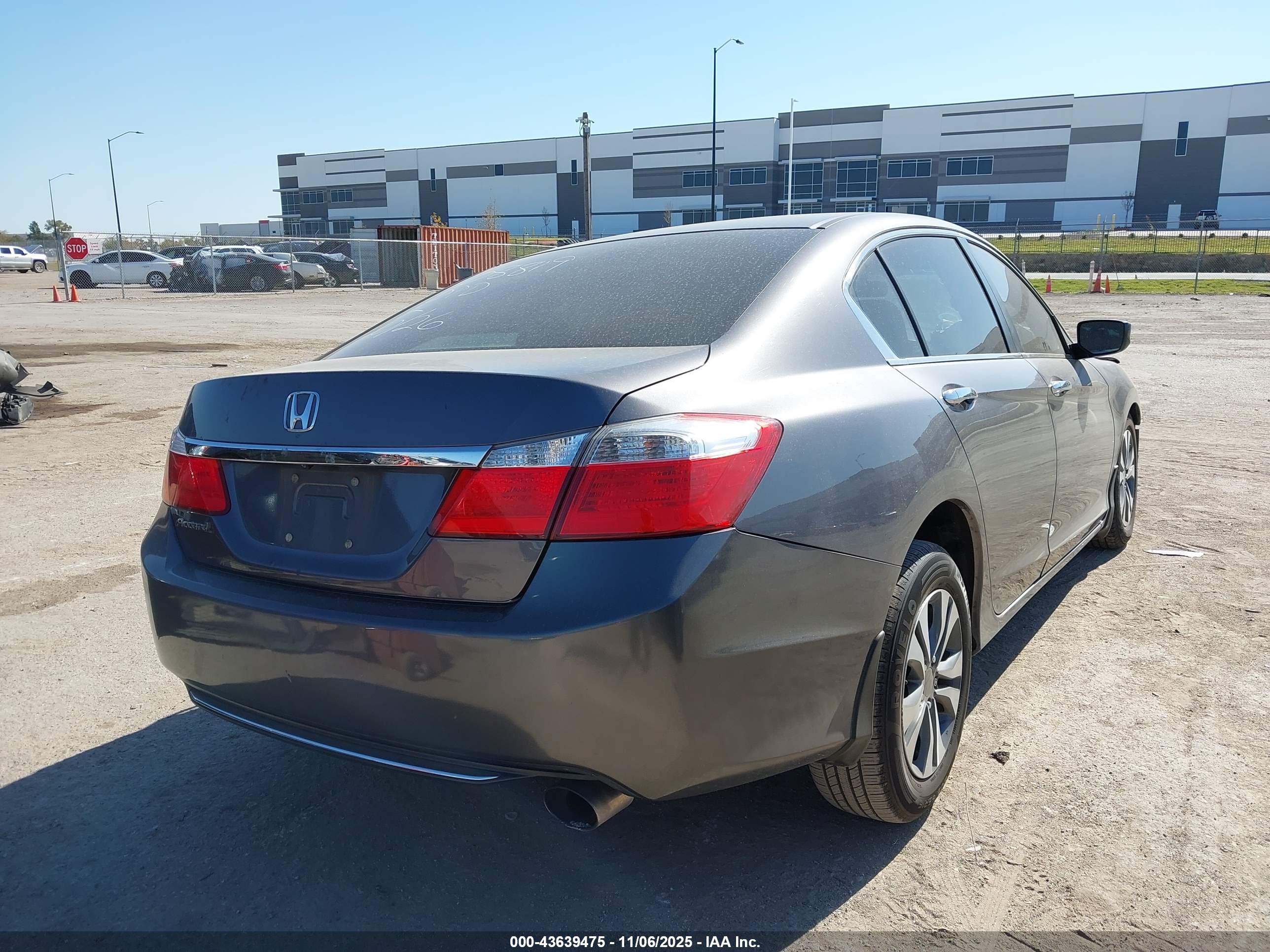 HONDA ACCORD image 4