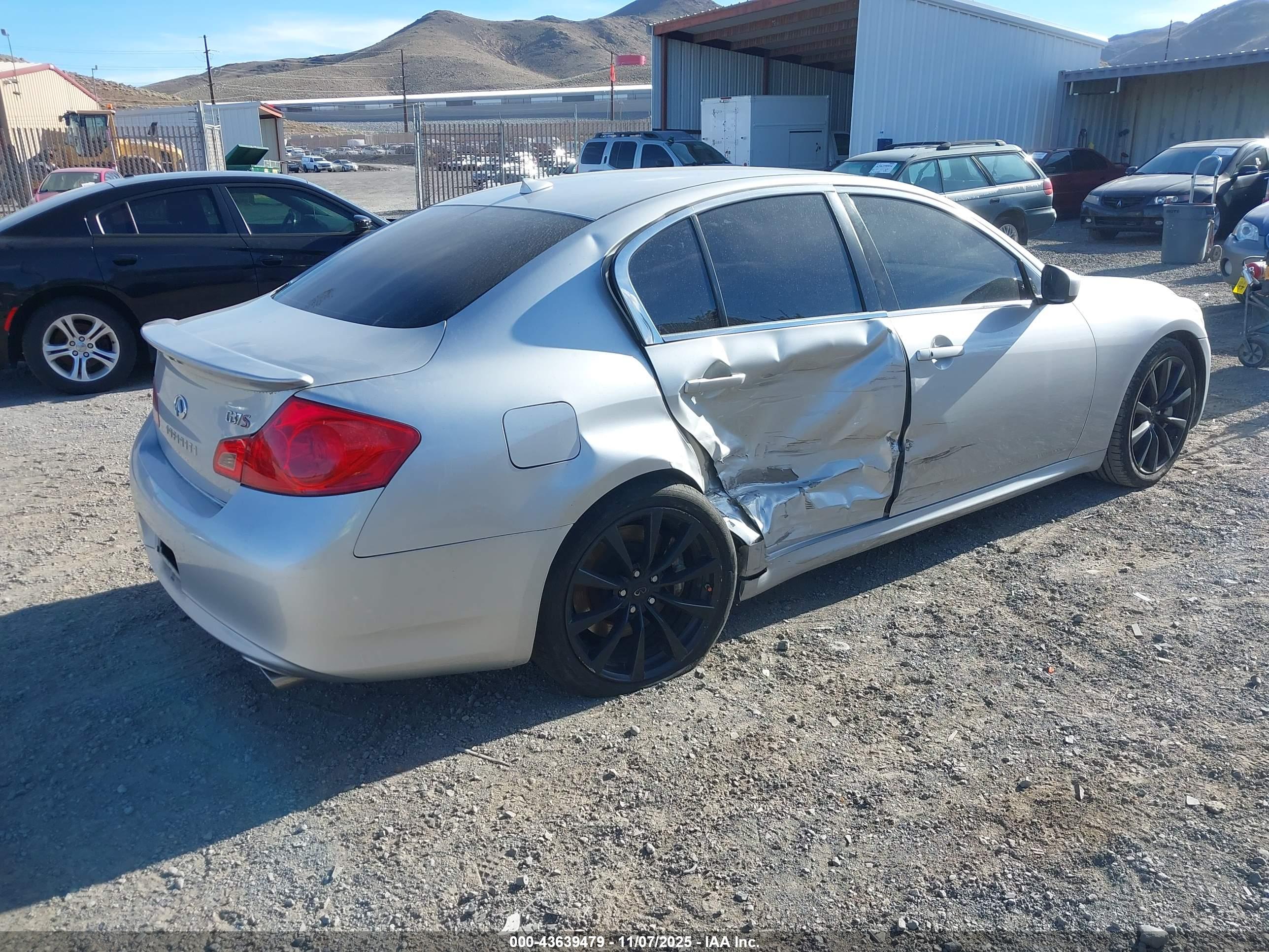 INFINITI G37 image 4