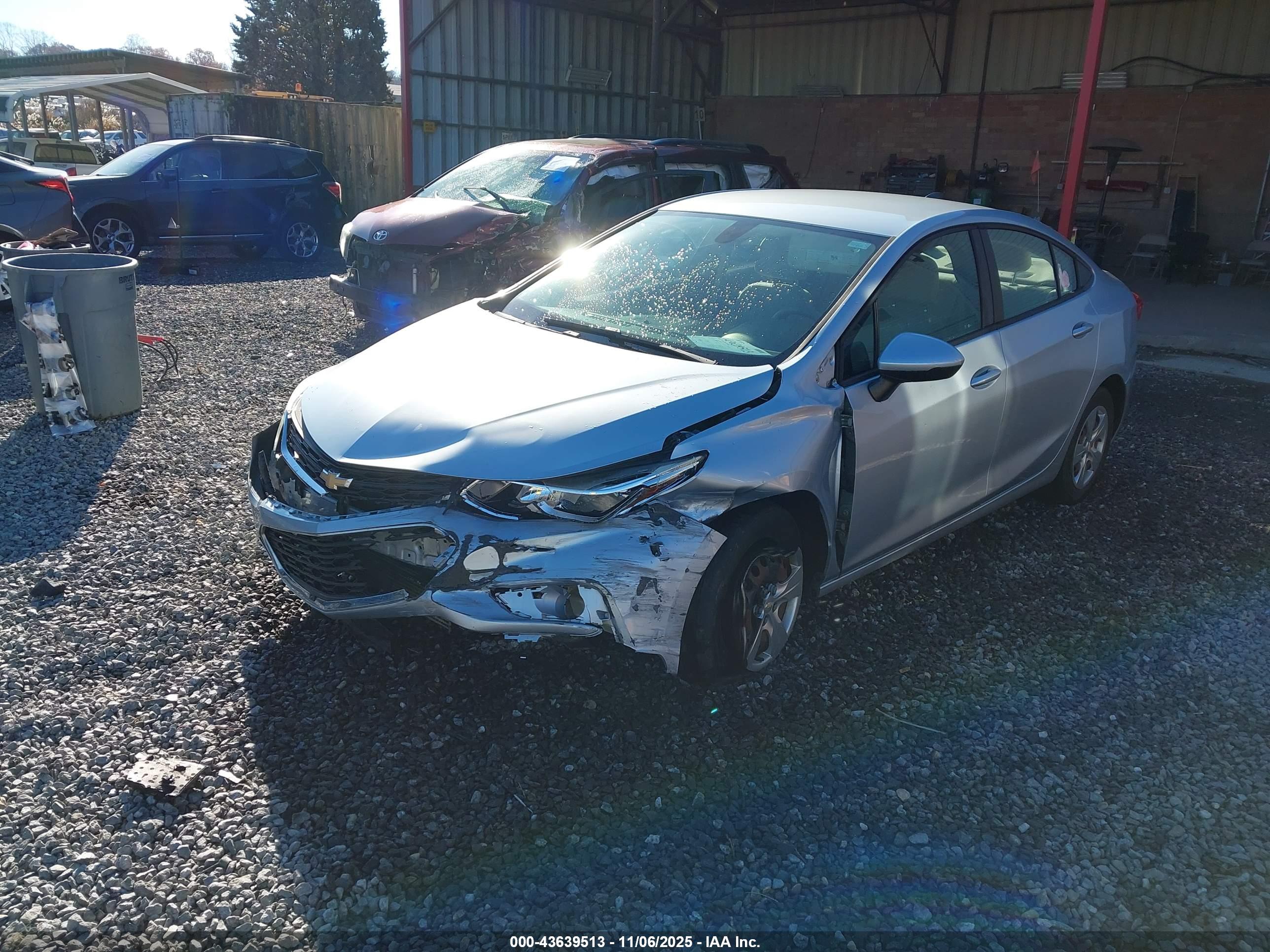 CHEVROLET CRUZE image 2