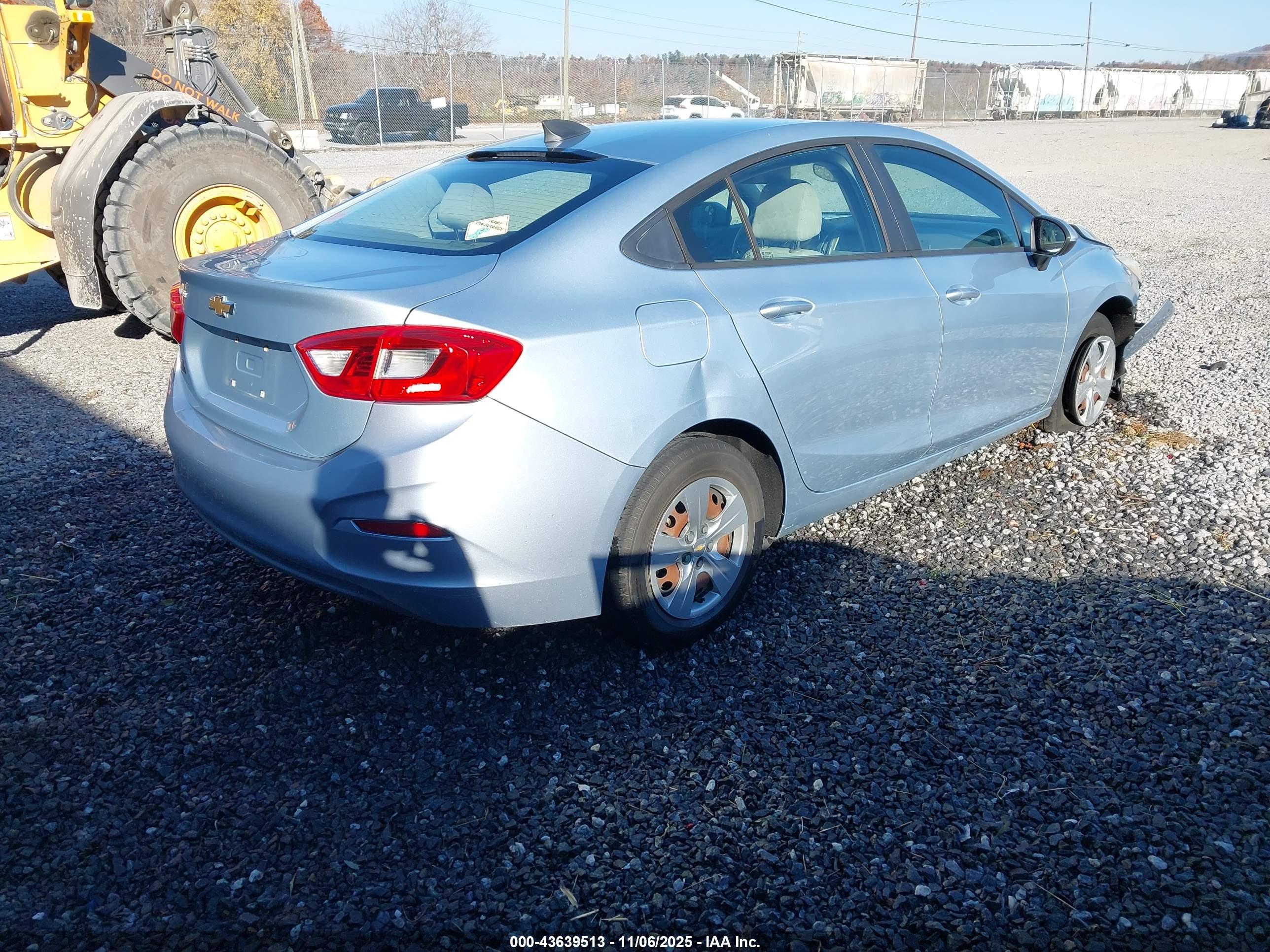 CHEVROLET CRUZE image 4