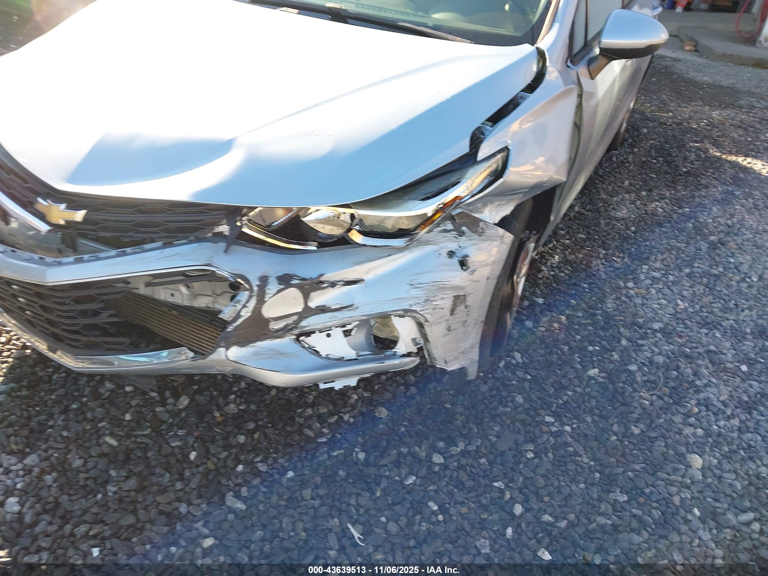 CHEVROLET CRUZE image 6