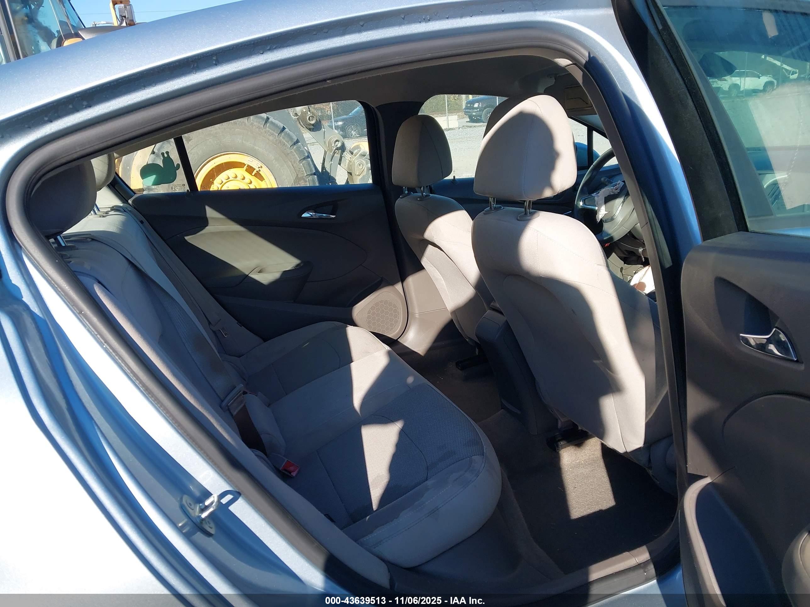 CHEVROLET CRUZE image 8
