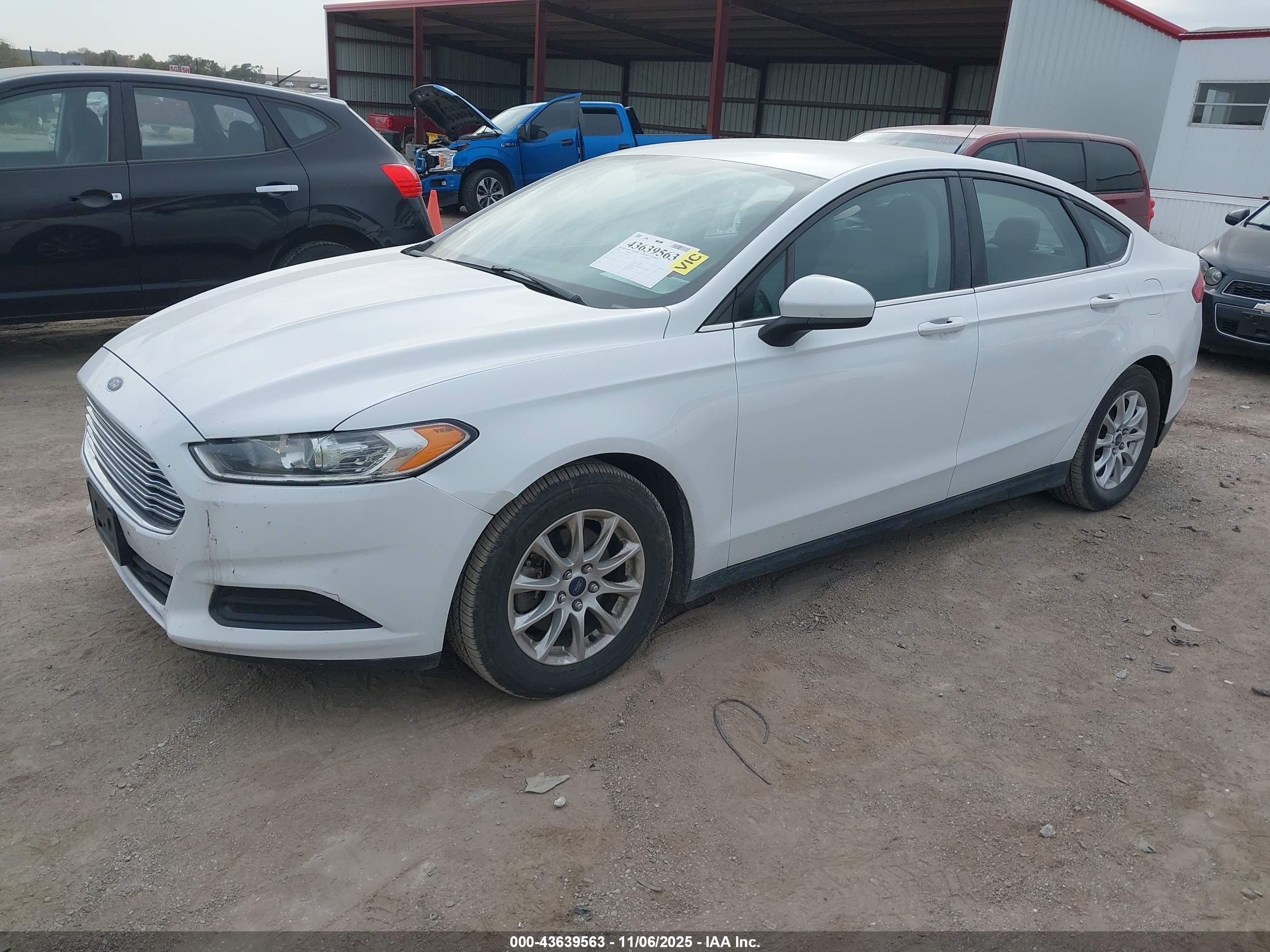 FORD FUSION image 2