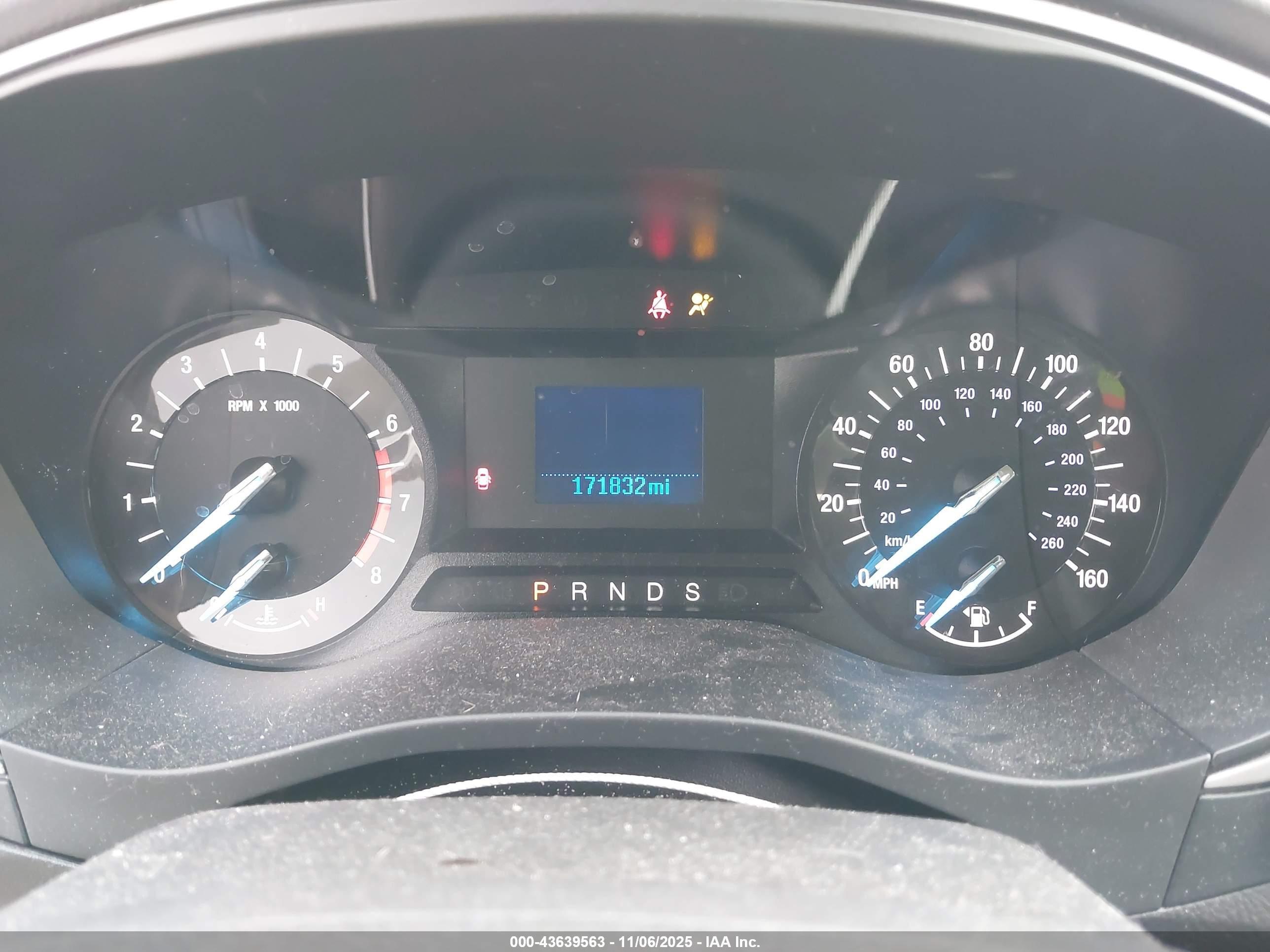 FORD FUSION image 7