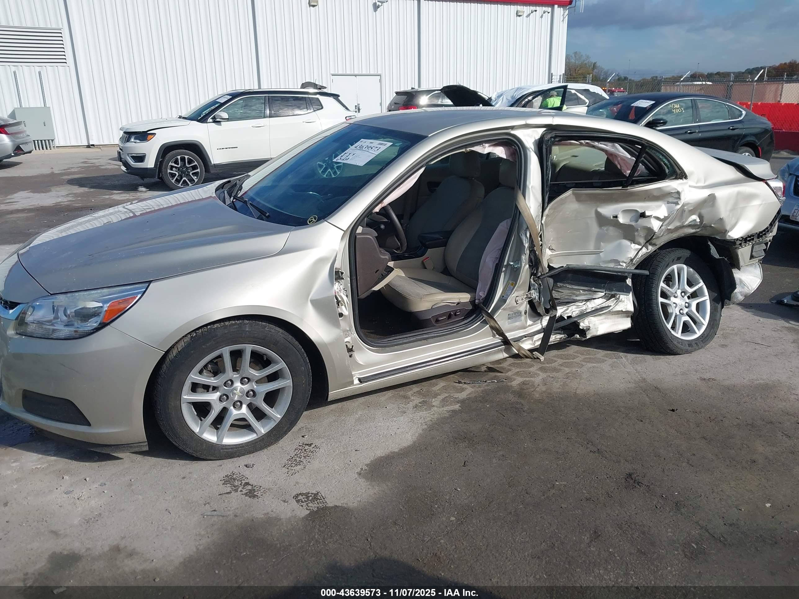 CHEVROLET MALIBU image 6