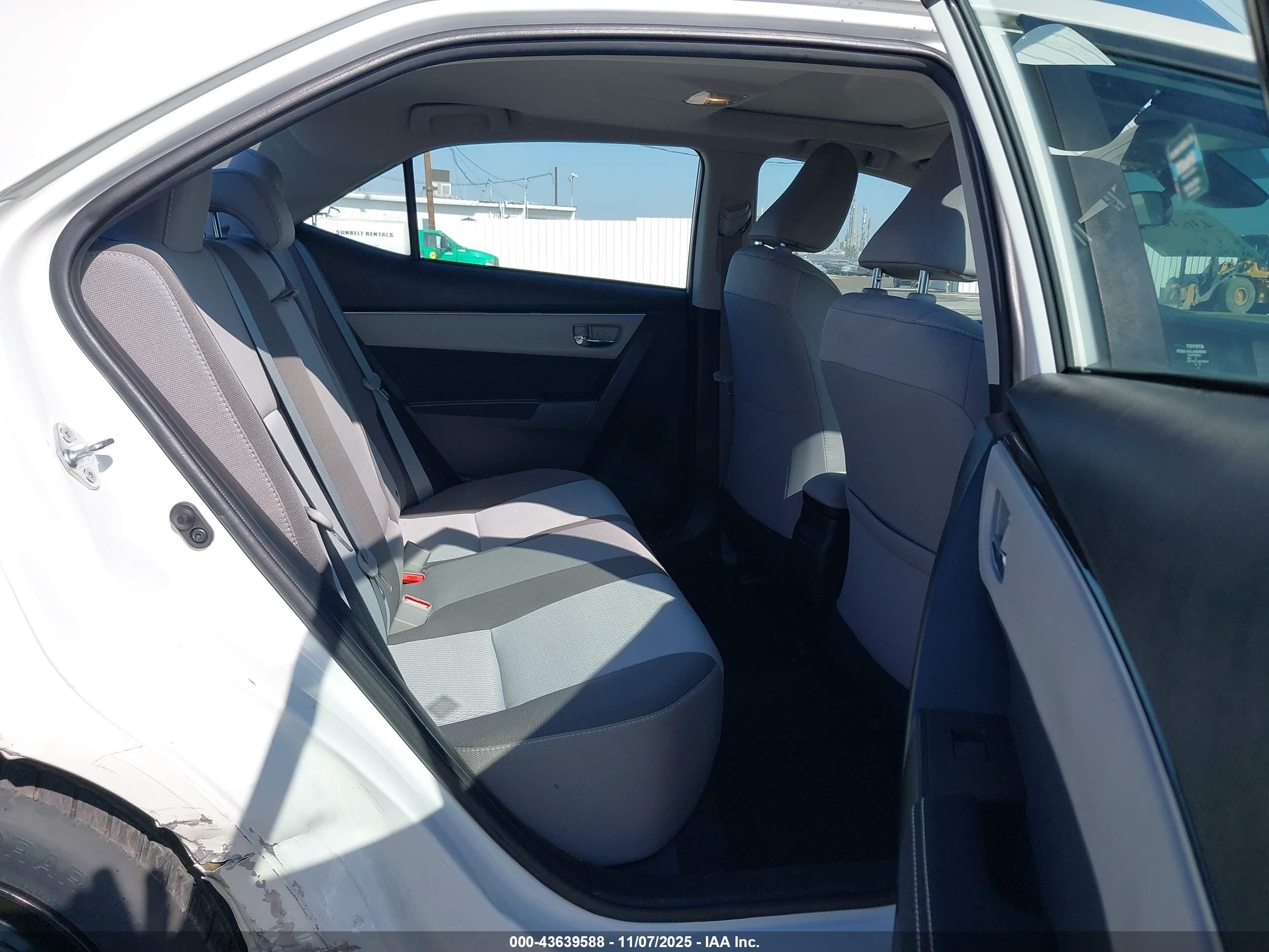 TOYOTA COROLLA image 8