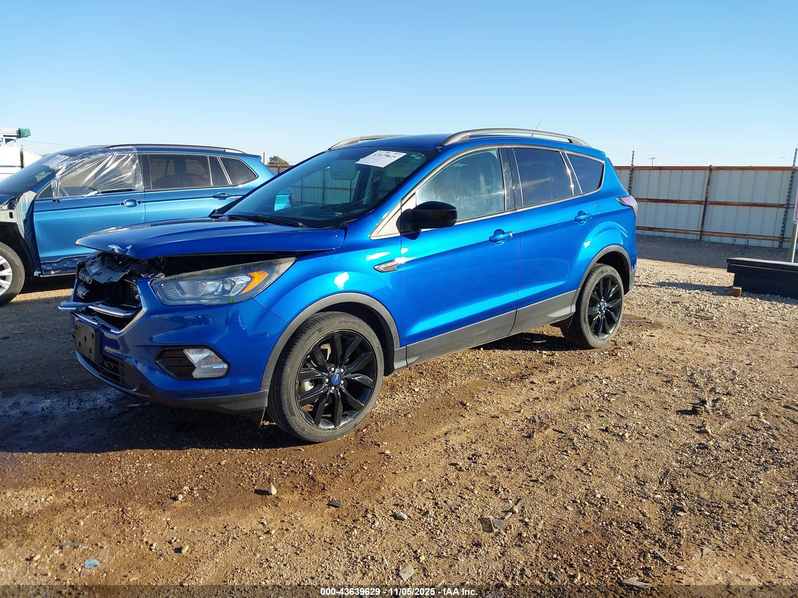 FORD ESCAPE image 2