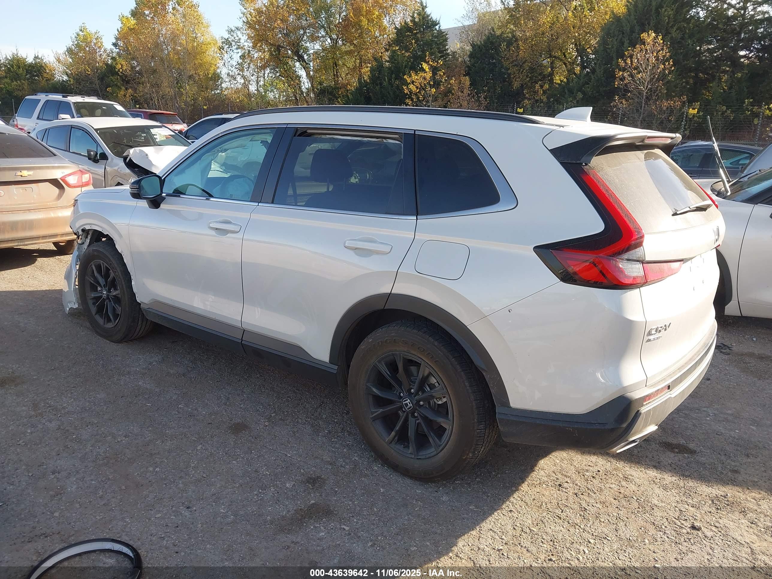 HONDA CR-V image 3
