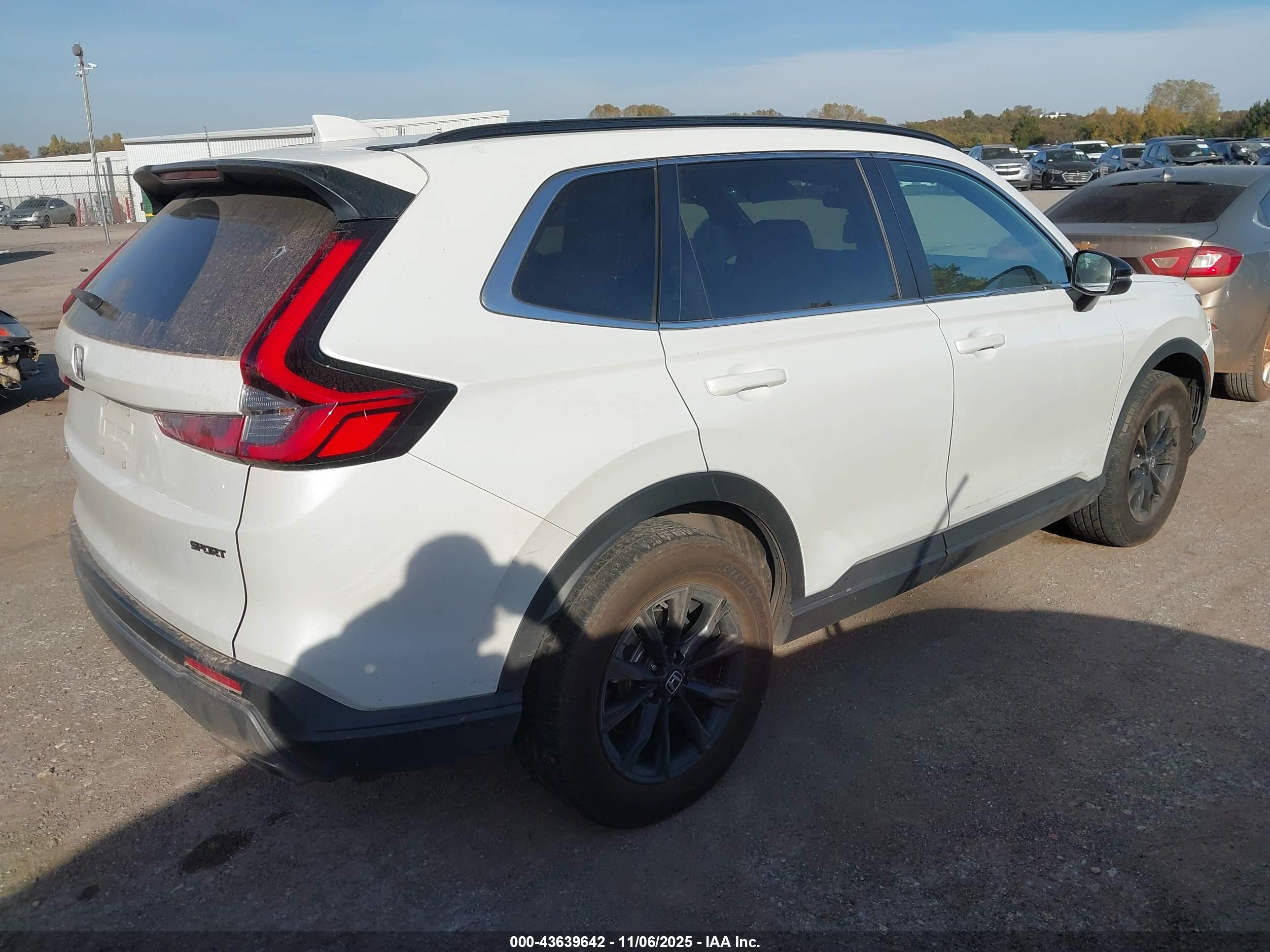 HONDA CR-V image 4