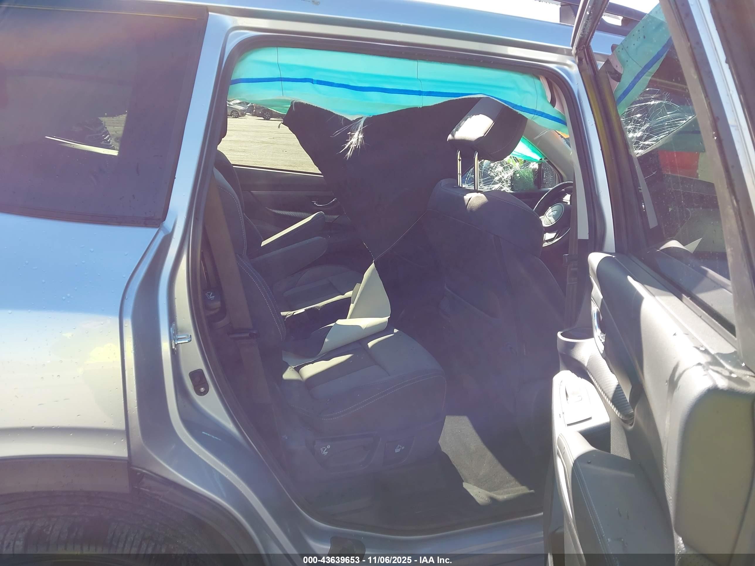 SUBARU ASCENT image 8