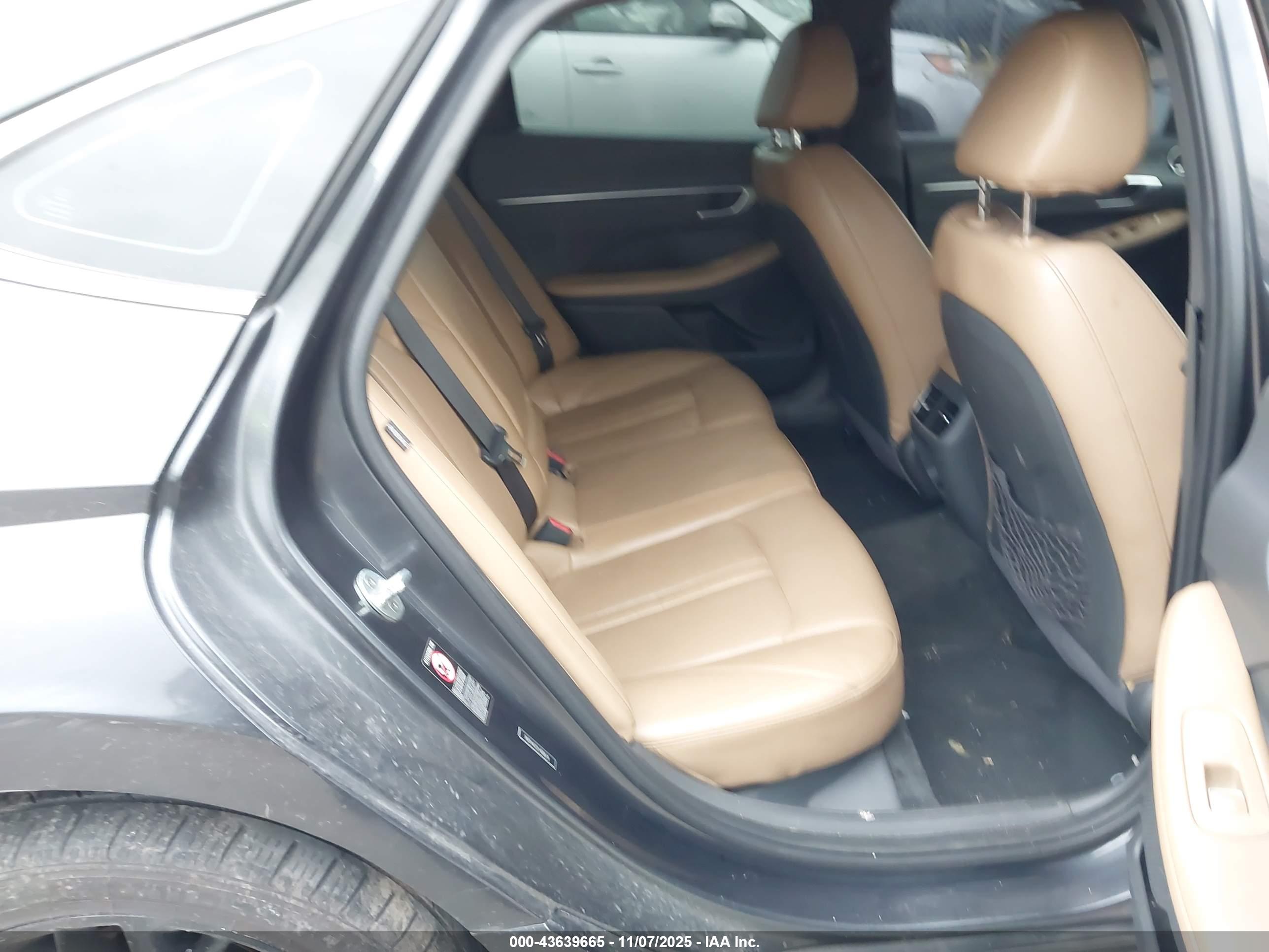 HYUNDAI SONATA image 8