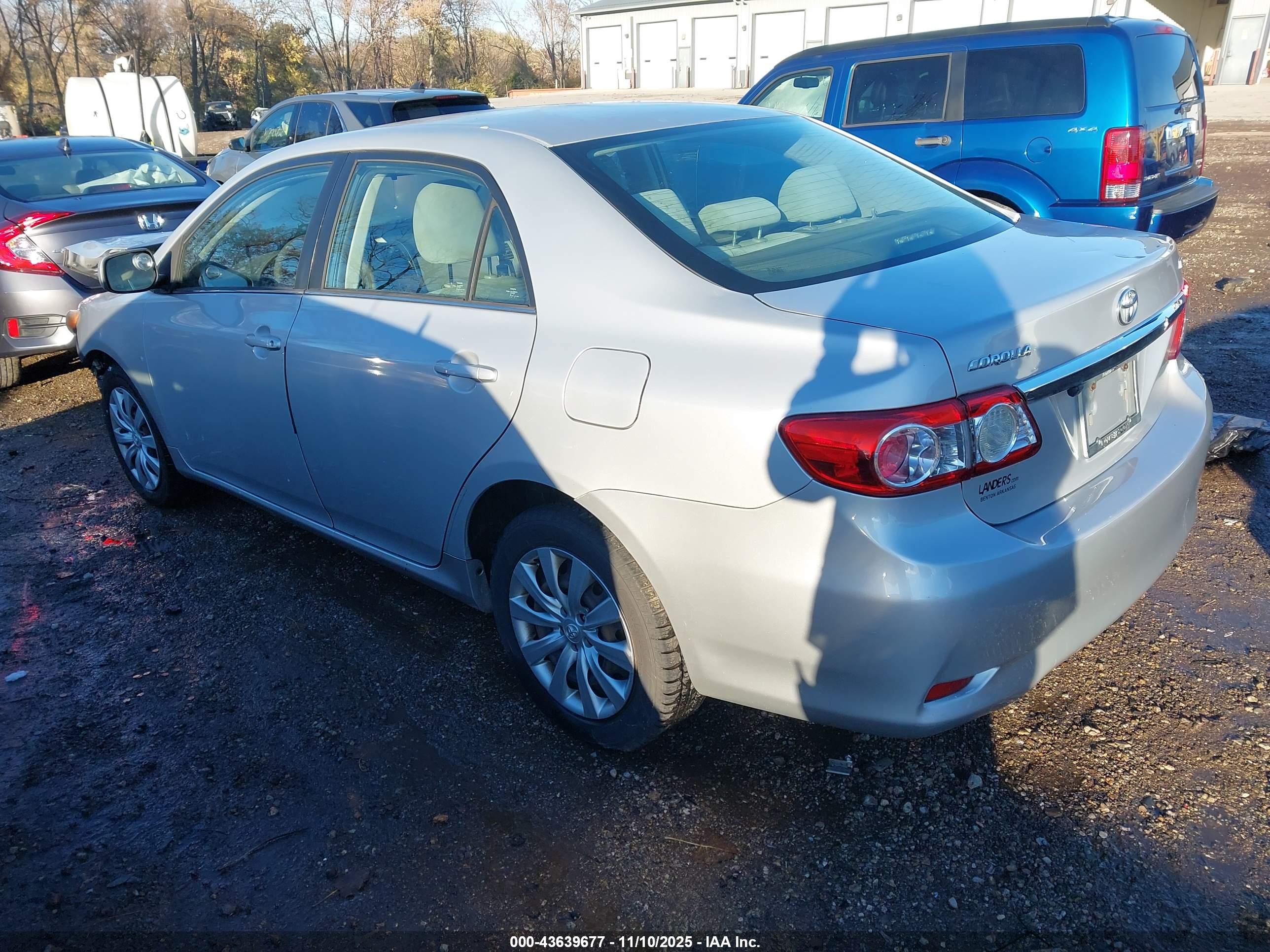 TOYOTA COROLLA image 3